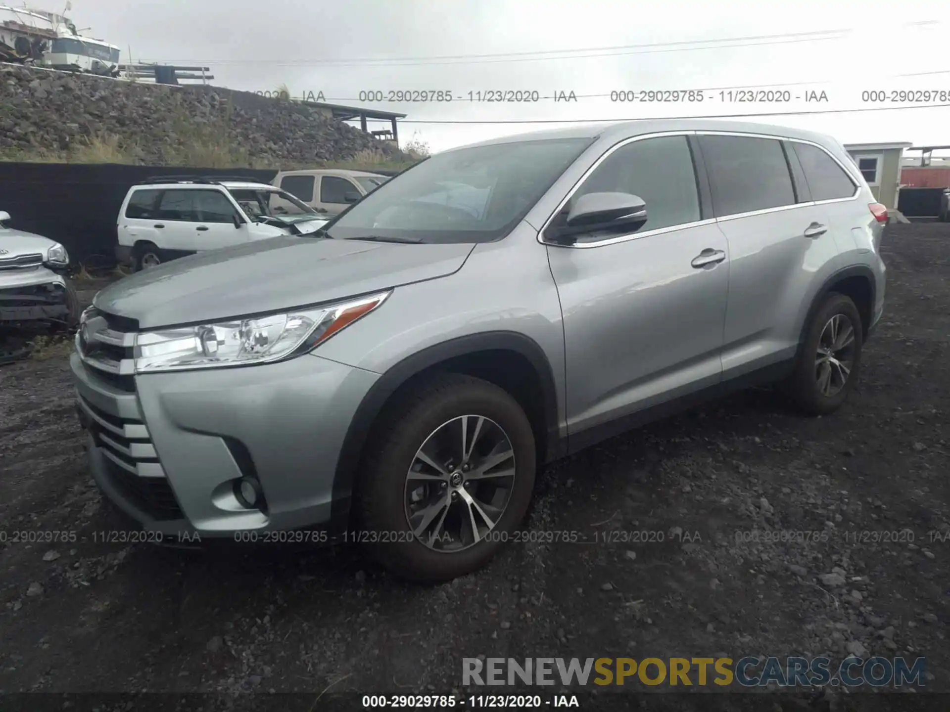 2 Photograph of a damaged car 5TDZZRFHXKS346314 TOYOTA HIGHLANDER 2019