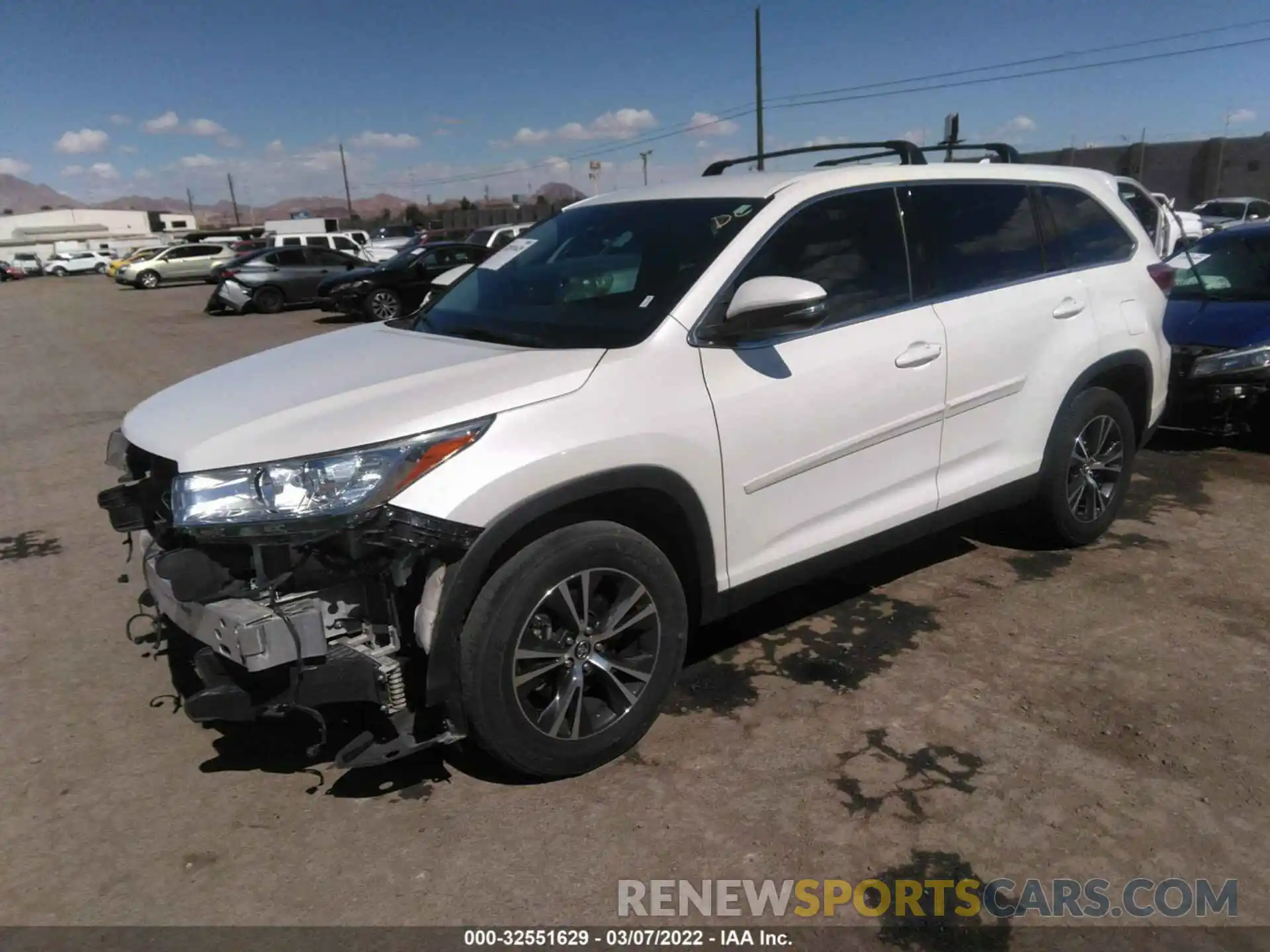 2 Photograph of a damaged car 5TDZZRFHXKS354218 TOYOTA HIGHLANDER 2019