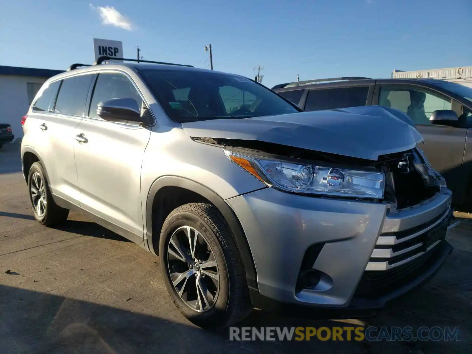 1 Photograph of a damaged car 5TDZZRFHXKS357216 TOYOTA HIGHLANDER 2019