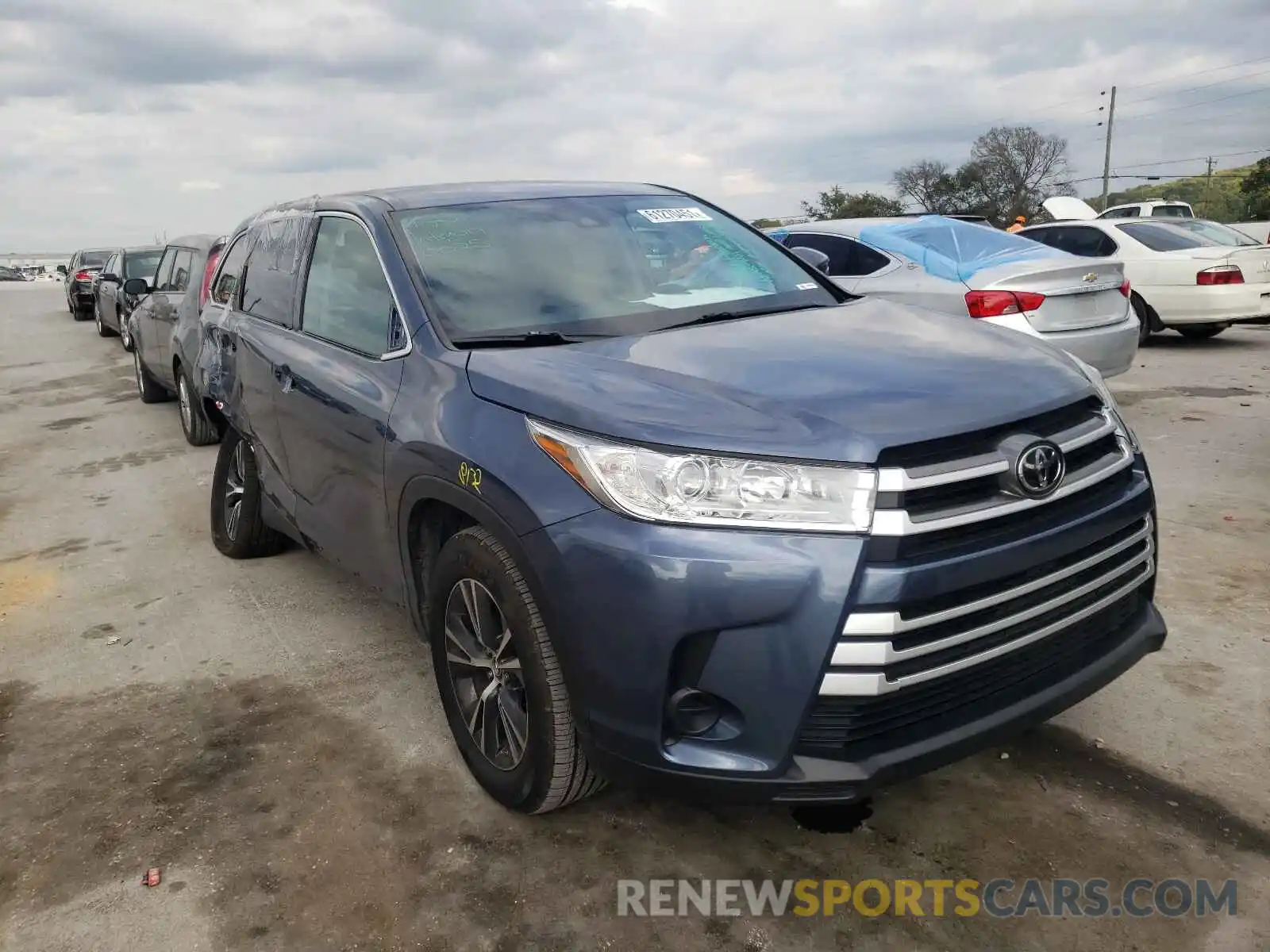 1 Photograph of a damaged car 5TDZZRFHXKS358883 TOYOTA HIGHLANDER 2019