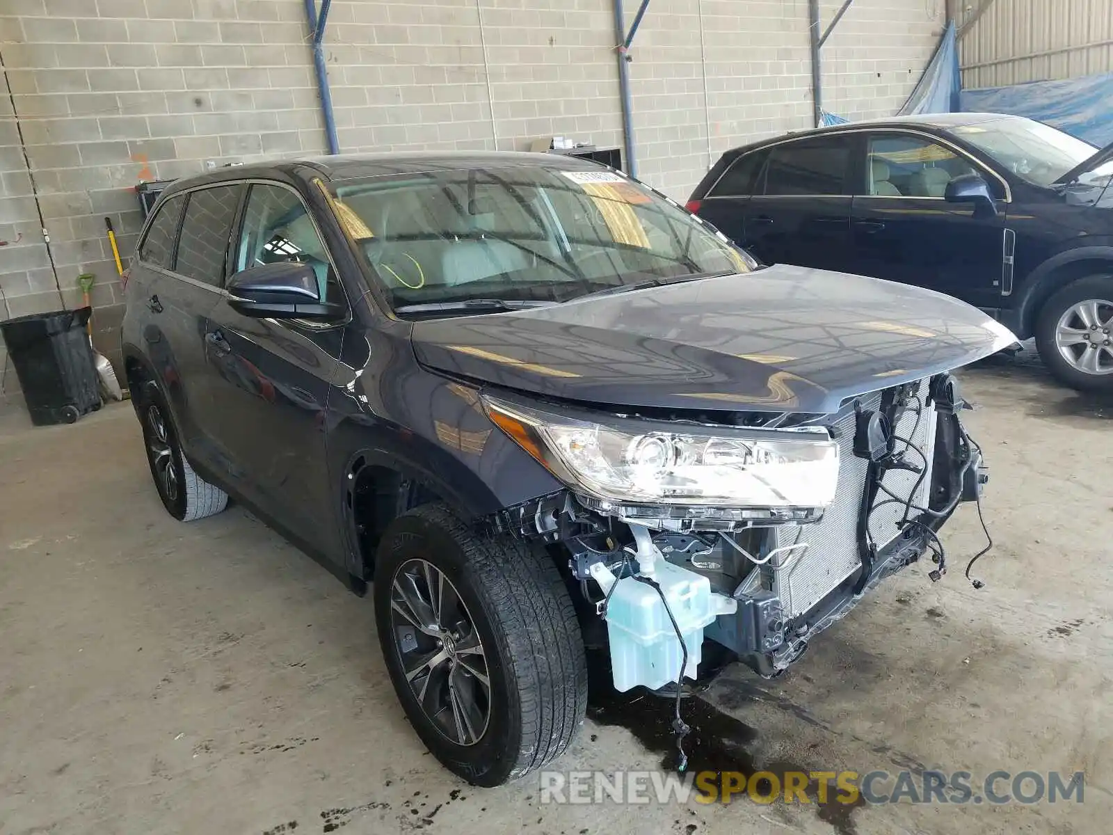 1 Photograph of a damaged car 5TDZZRFHXKS363971 TOYOTA HIGHLANDER 2019