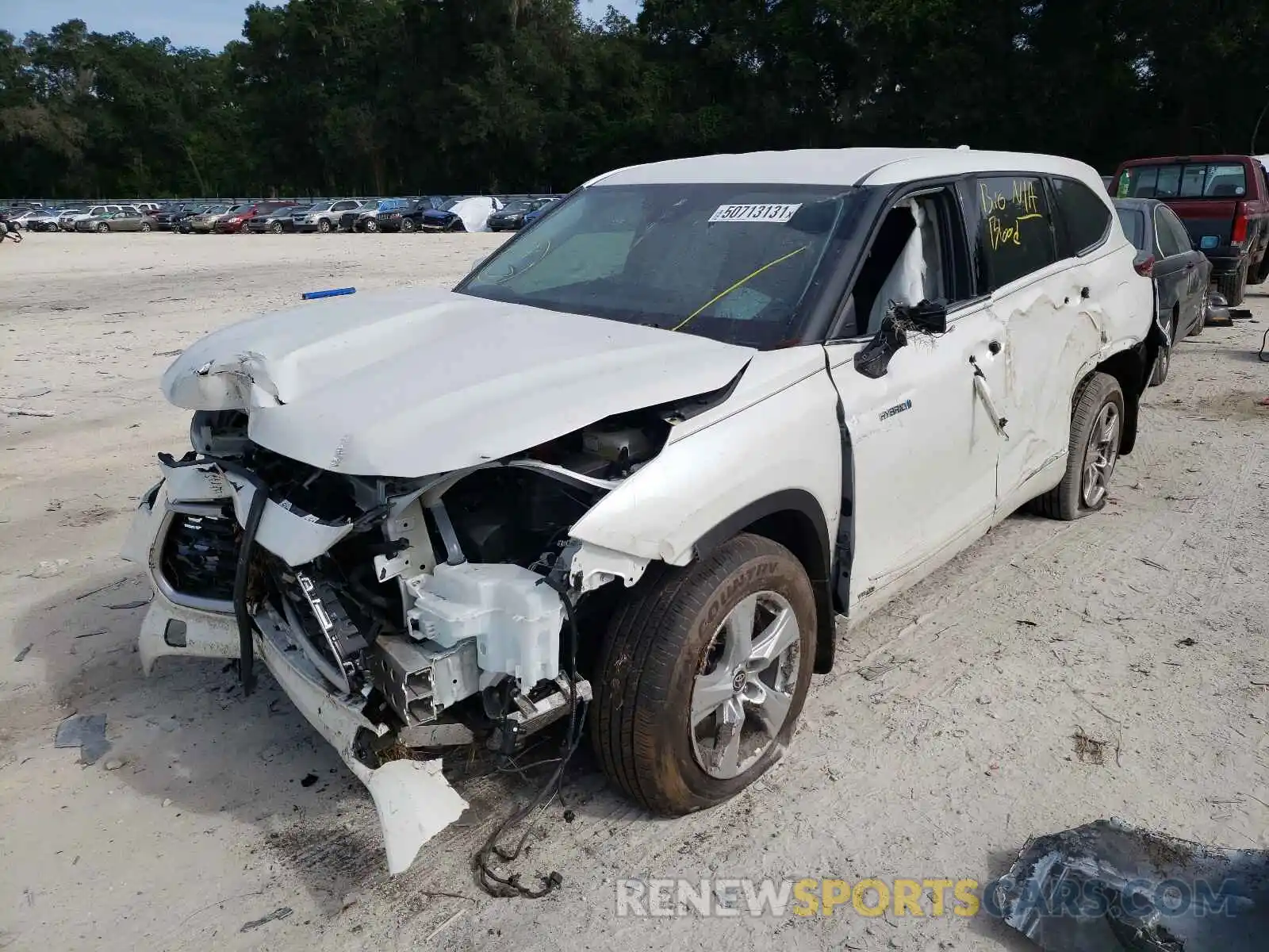 2 Photograph of a damaged car 5TDBBRCH0LS511637 TOYOTA HIGHLANDER 2020