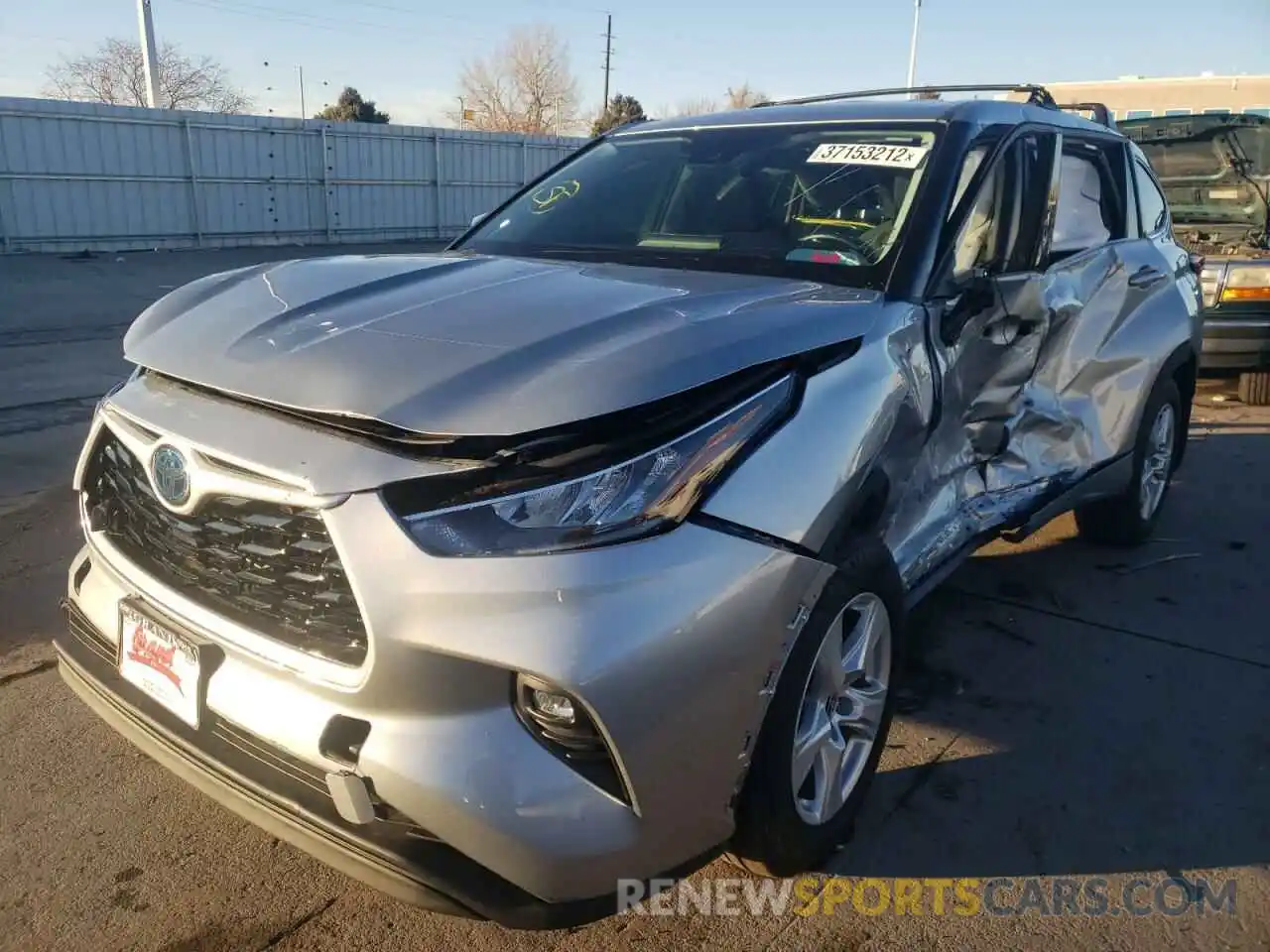 2 Photograph of a damaged car 5TDBBRCH0LS513923 TOYOTA HIGHLANDER 2020