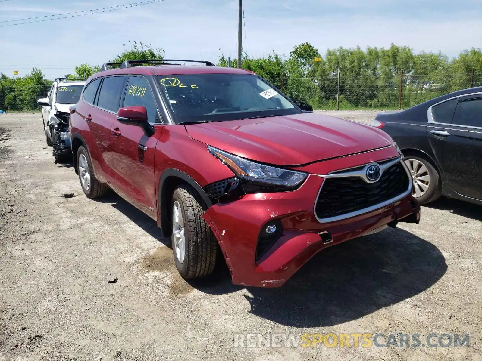 1 Photograph of a damaged car 5TDBBRCH1LS003435 TOYOTA HIGHLANDER 2020