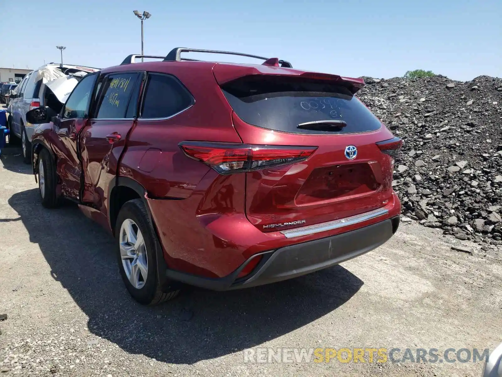 3 Photograph of a damaged car 5TDBBRCH1LS003435 TOYOTA HIGHLANDER 2020