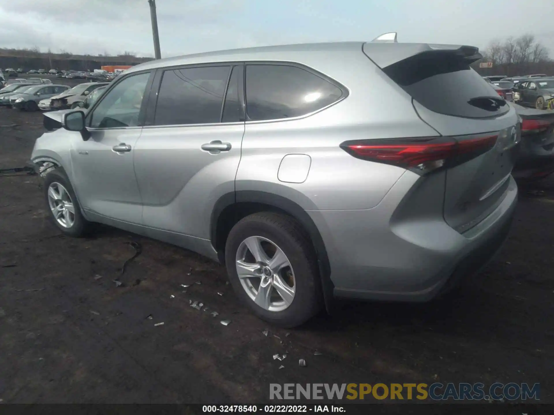 3 Photograph of a damaged car 5TDBBRCH2LS504656 TOYOTA HIGHLANDER 2020