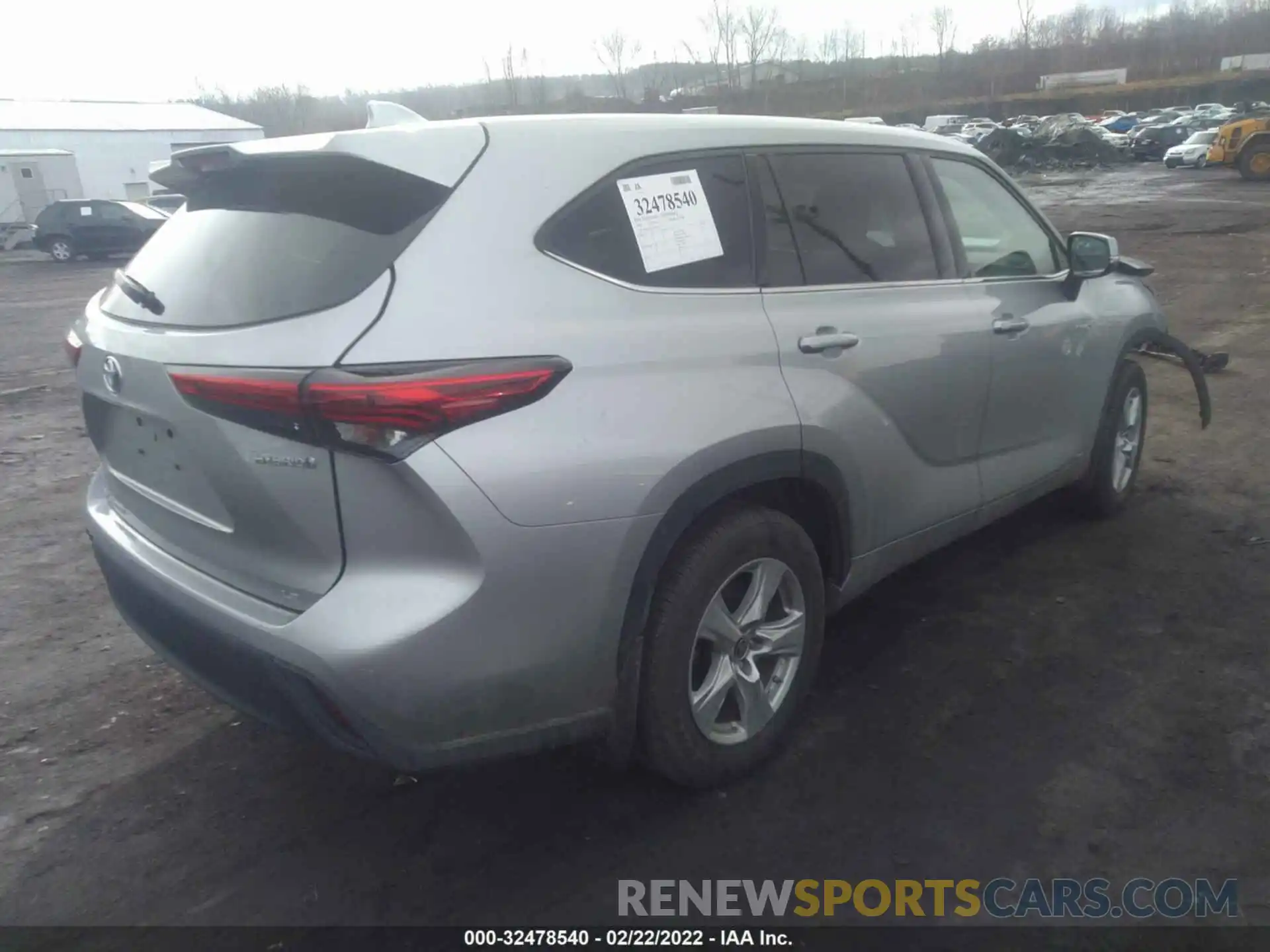 4 Photograph of a damaged car 5TDBBRCH2LS504656 TOYOTA HIGHLANDER 2020