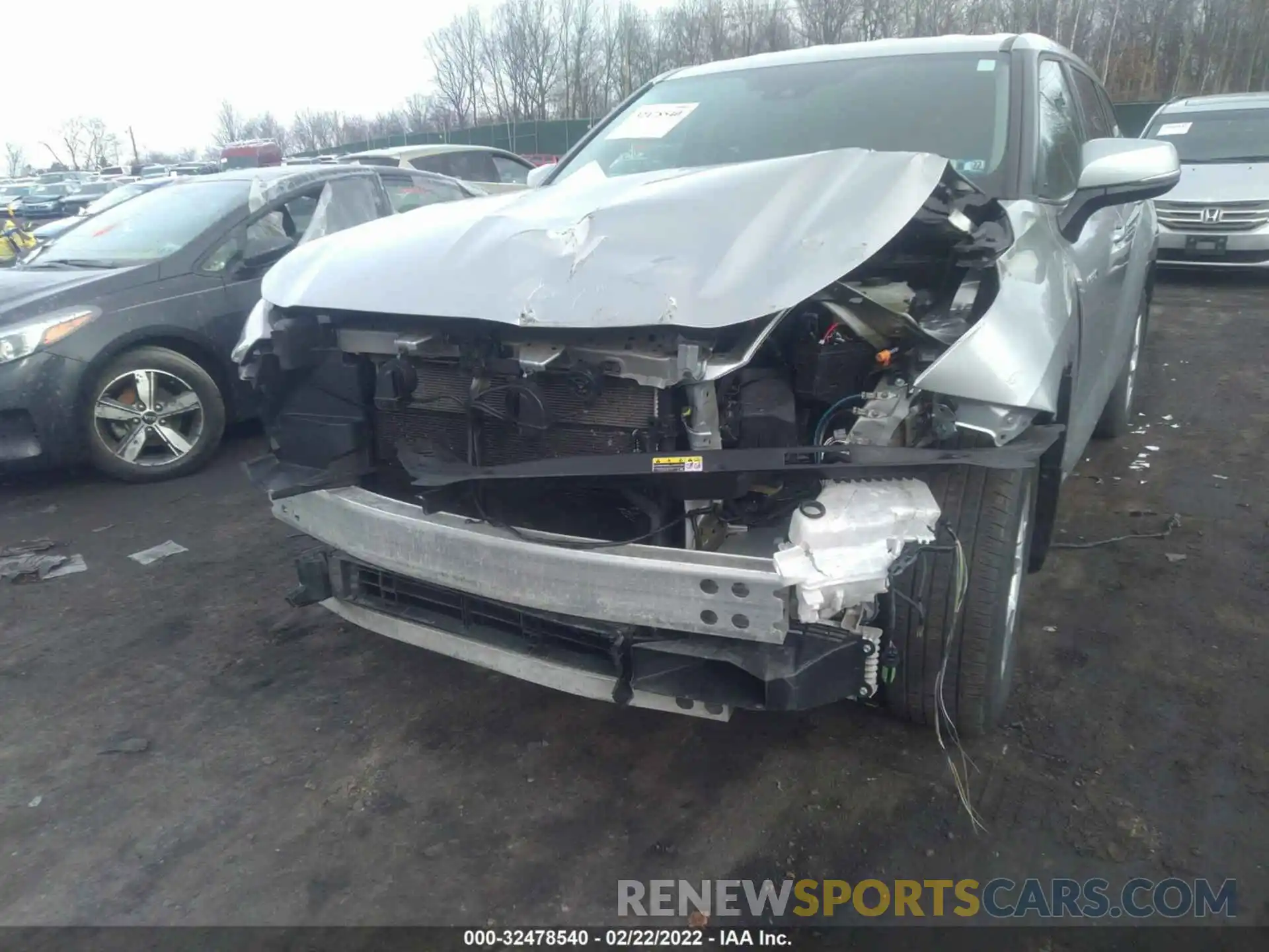 6 Photograph of a damaged car 5TDBBRCH2LS504656 TOYOTA HIGHLANDER 2020