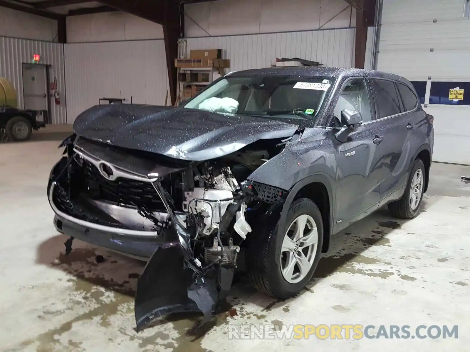 2 Photograph of a damaged car 5TDBBRCH3LS502558 TOYOTA HIGHLANDER 2020