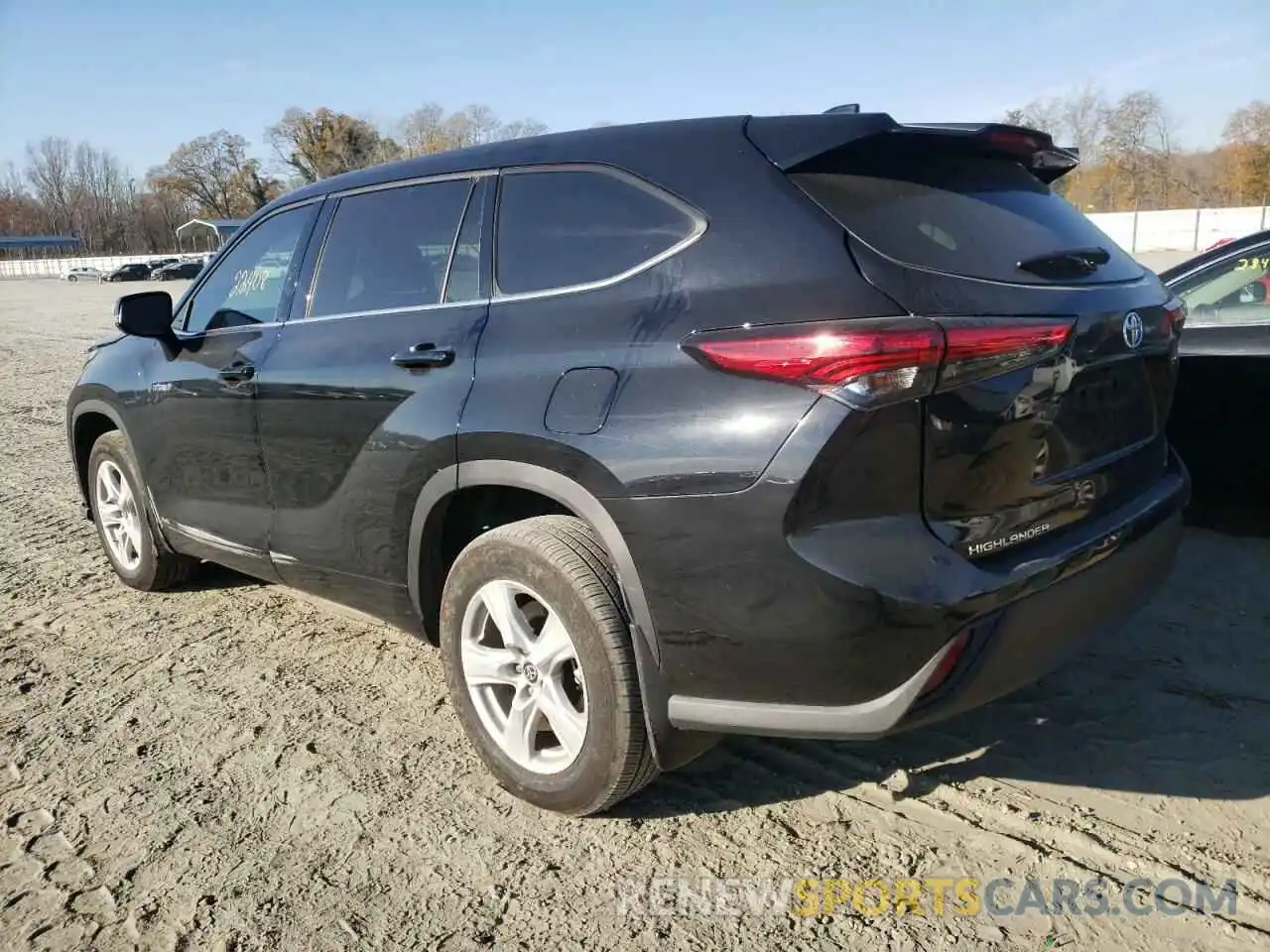 3 Photograph of a damaged car 5TDBBRCH6LS507415 TOYOTA HIGHLANDER 2020