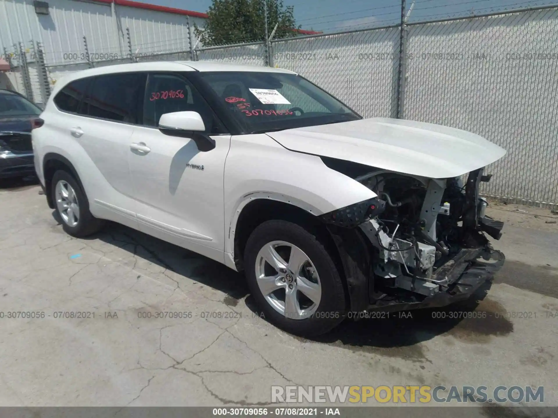 1 Photograph of a damaged car 5TDBBRCH6LS508421 TOYOTA HIGHLANDER 2020