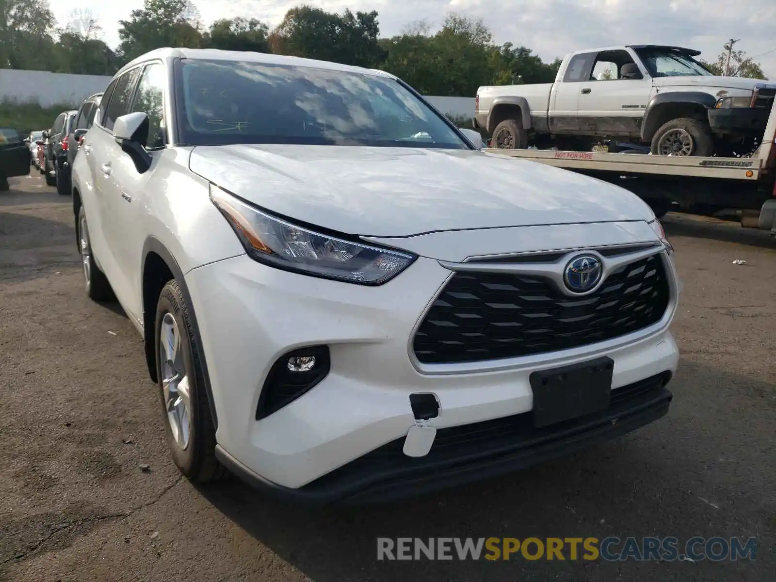 1 Photograph of a damaged car 5TDBBRCH6LS511495 TOYOTA HIGHLANDER 2020