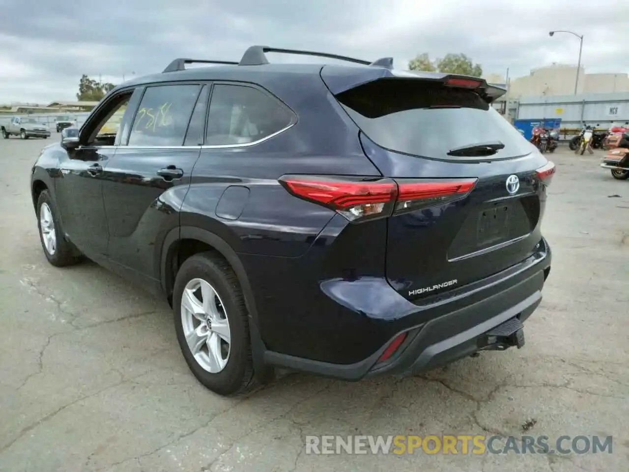 3 Photograph of a damaged car 5TDBBRCH9LS514200 TOYOTA HIGHLANDER 2020