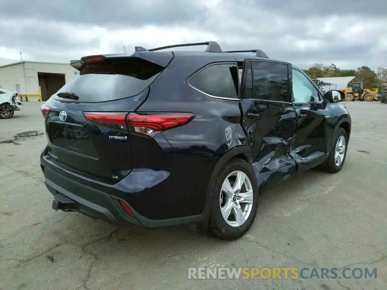 4 Photograph of a damaged car 5TDBBRCH9LS514200 TOYOTA HIGHLANDER 2020