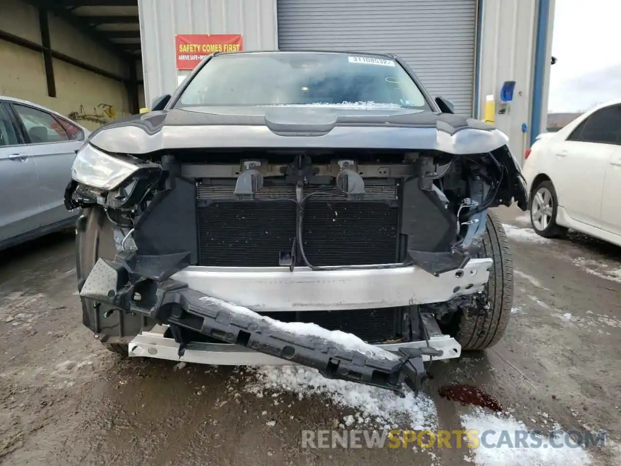 9 Photograph of a damaged car 5TDBZRBH0LS010177 TOYOTA HIGHLANDER 2020