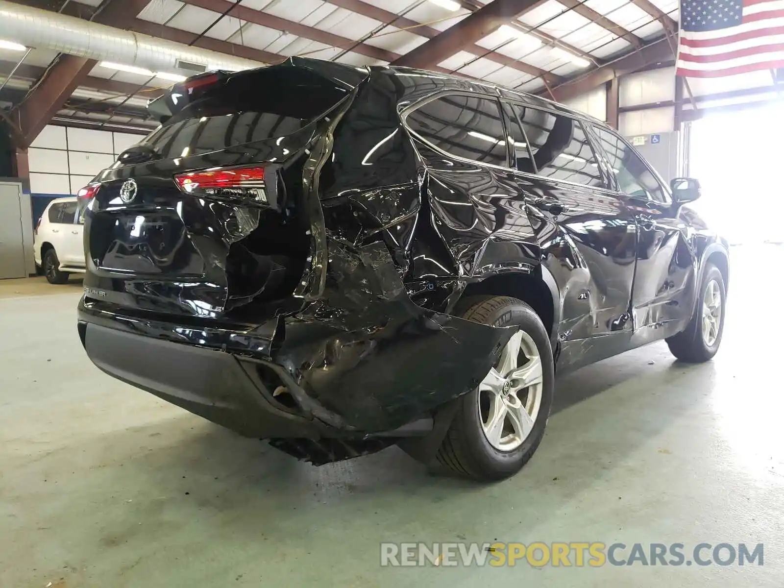 4 Photograph of a damaged car 5TDBZRBH0LS512283 TOYOTA HIGHLANDER 2020