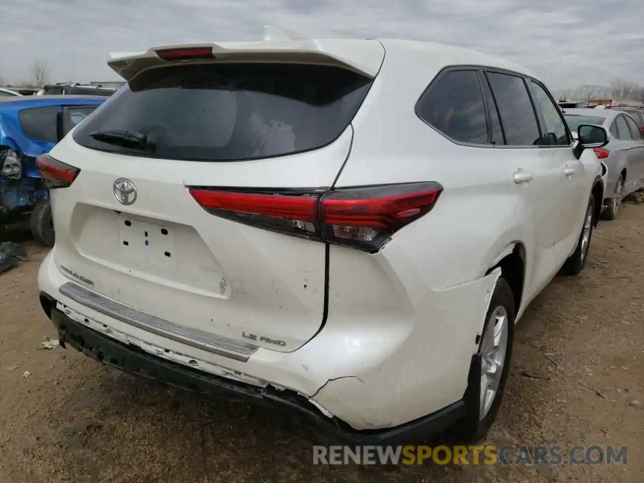 4 Photograph of a damaged car 5TDBZRBH0LS514115 TOYOTA HIGHLANDER 2020