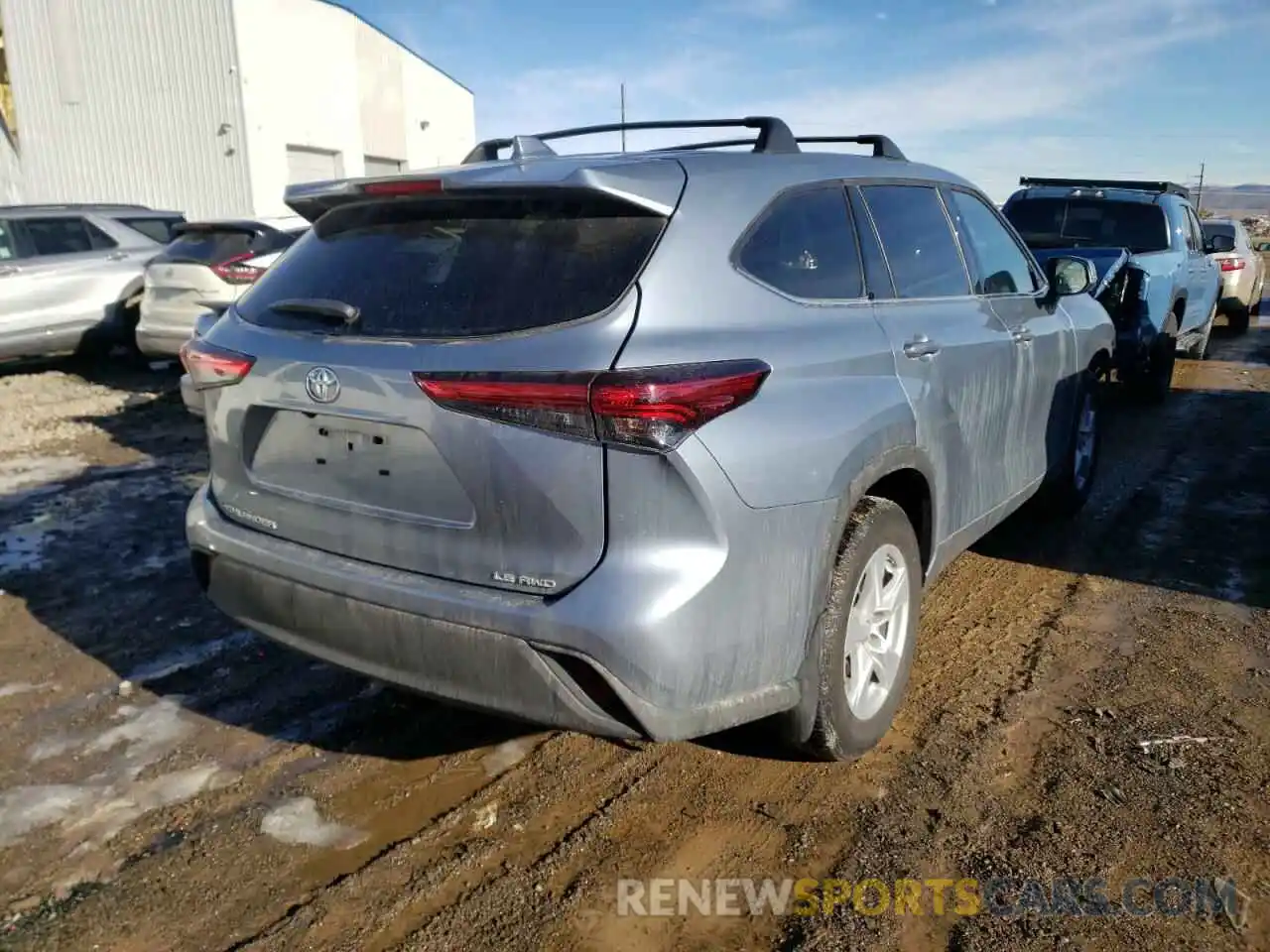 4 Photograph of a damaged car 5TDBZRBH1LS001827 TOYOTA HIGHLANDER 2020