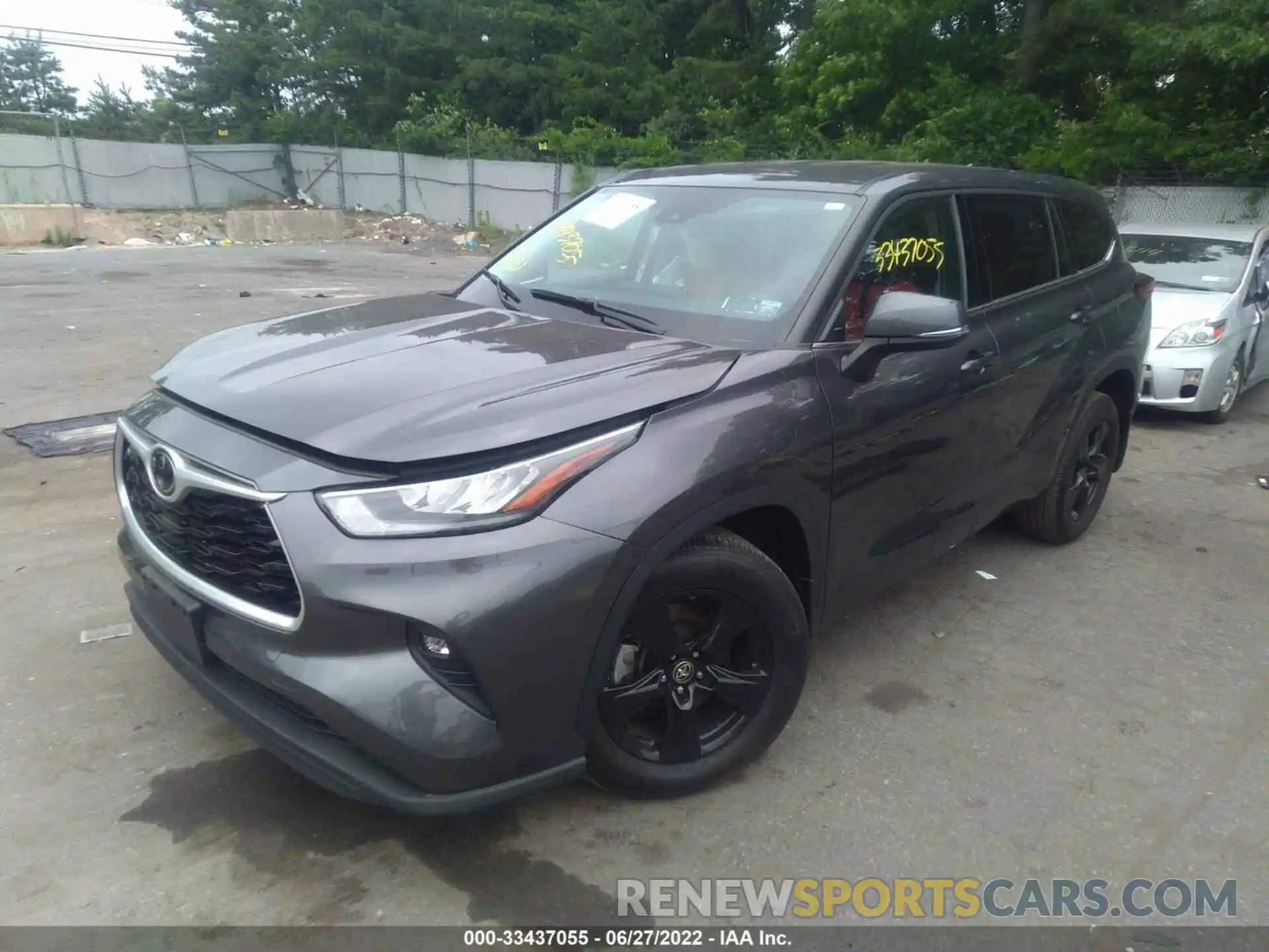 2 Photograph of a damaged car 5TDBZRBH1LS003268 TOYOTA HIGHLANDER 2020