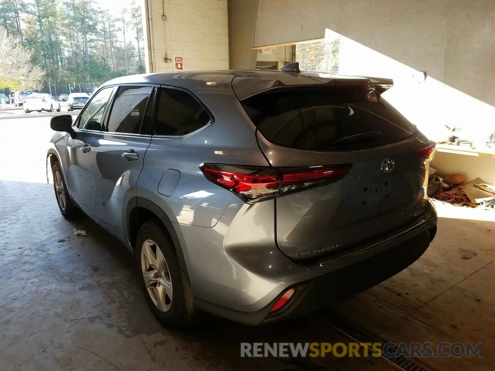 3 Photograph of a damaged car 5TDBZRBH1LS038800 TOYOTA HIGHLANDER 2020