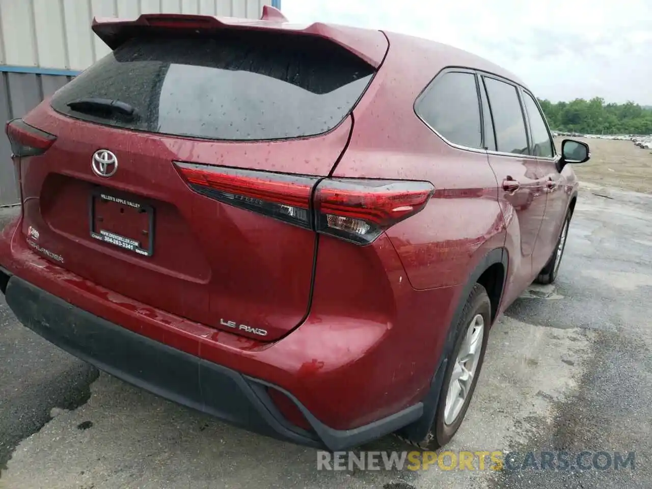 4 Photograph of a damaged car 5TDBZRBH2LS049305 TOYOTA HIGHLANDER 2020