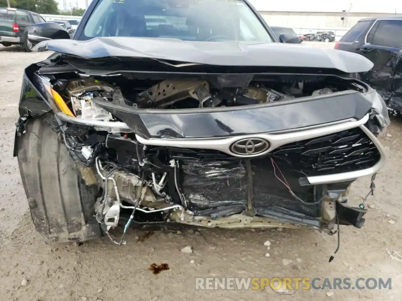 9 Photograph of a damaged car 5TDBZRBH2LS509272 TOYOTA HIGHLANDER 2020