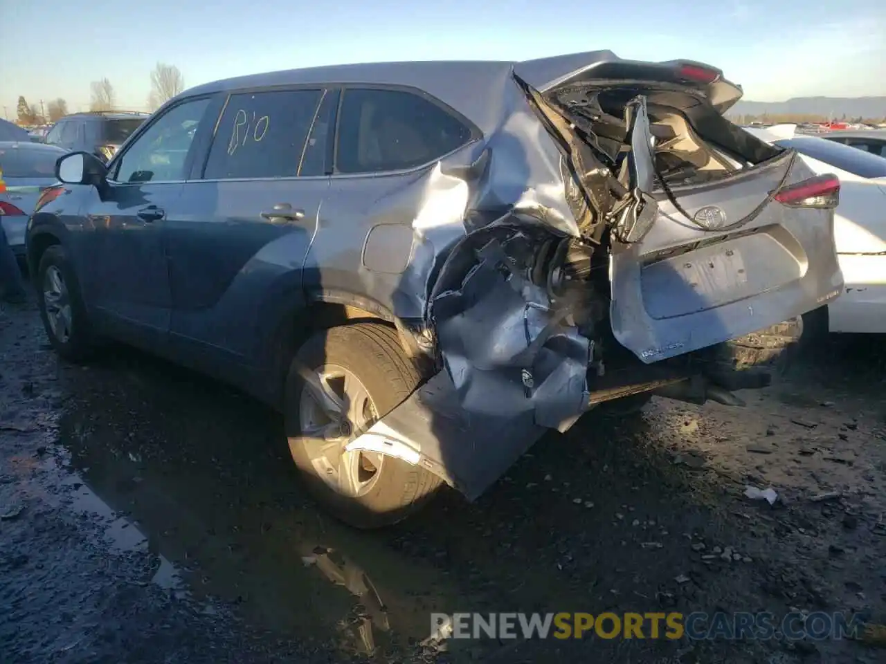 3 Photograph of a damaged car 5TDBZRBH3LS011517 TOYOTA HIGHLANDER 2020