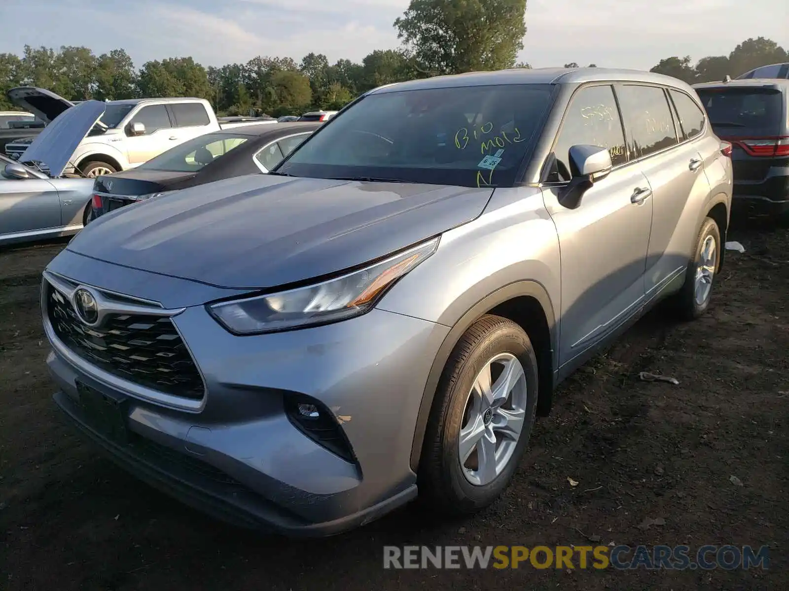 2 Photograph of a damaged car 5TDBZRBH3LS013199 TOYOTA HIGHLANDER 2020