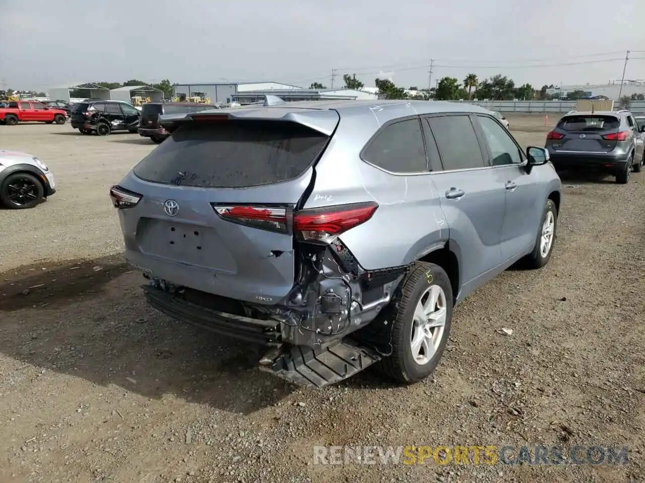 4 Photograph of a damaged car 5TDBZRBH3LS018791 TOYOTA HIGHLANDER 2020