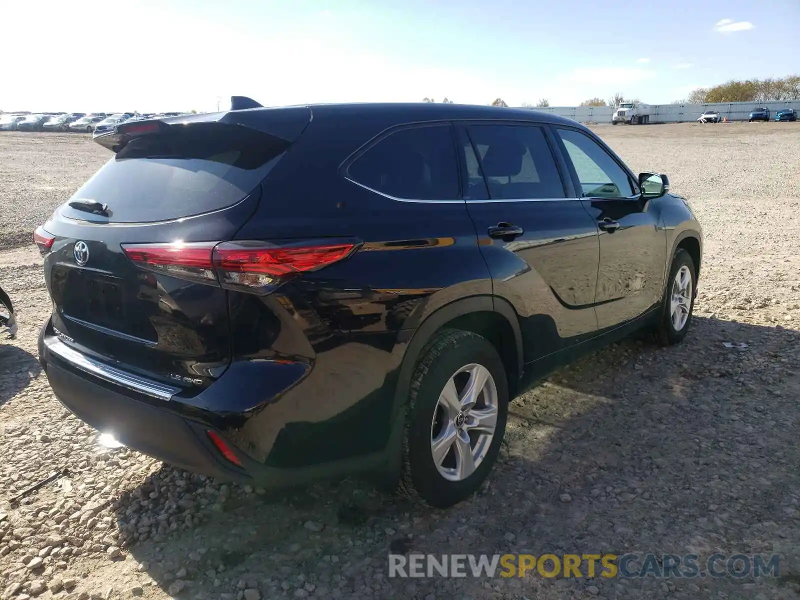 4 Photograph of a damaged car 5TDBZRBH3LS044730 TOYOTA HIGHLANDER 2020