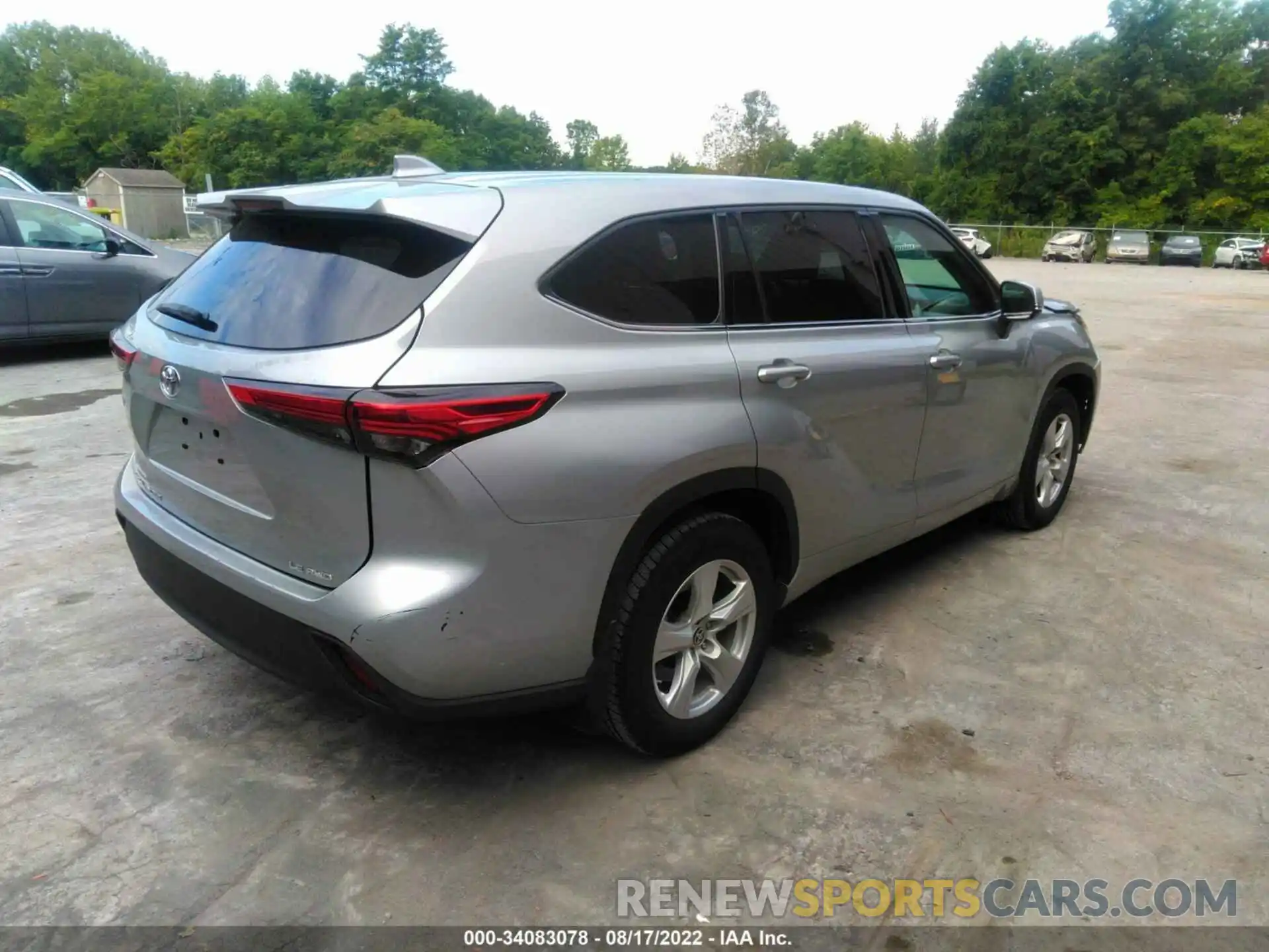 4 Photograph of a damaged car 5TDBZRBH3LS501021 TOYOTA HIGHLANDER 2020