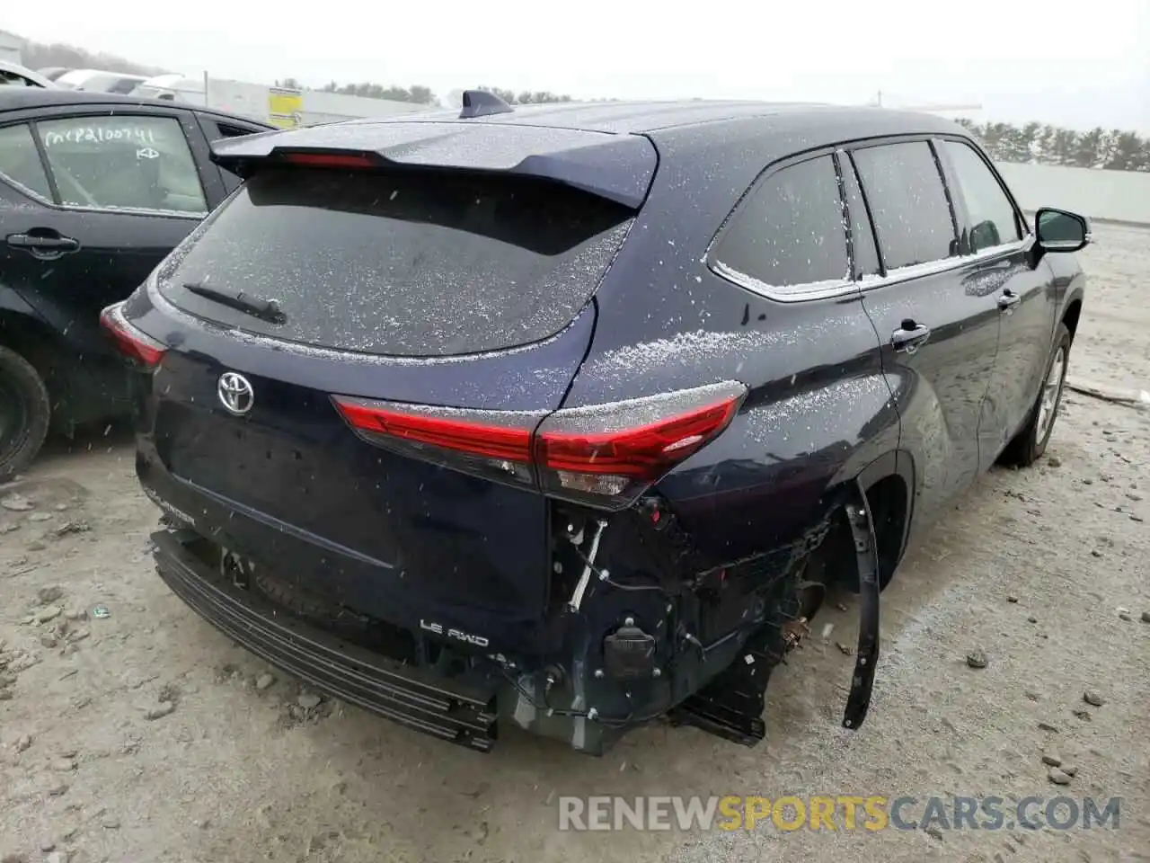 4 Photograph of a damaged car 5TDBZRBH3LS508650 TOYOTA HIGHLANDER 2020