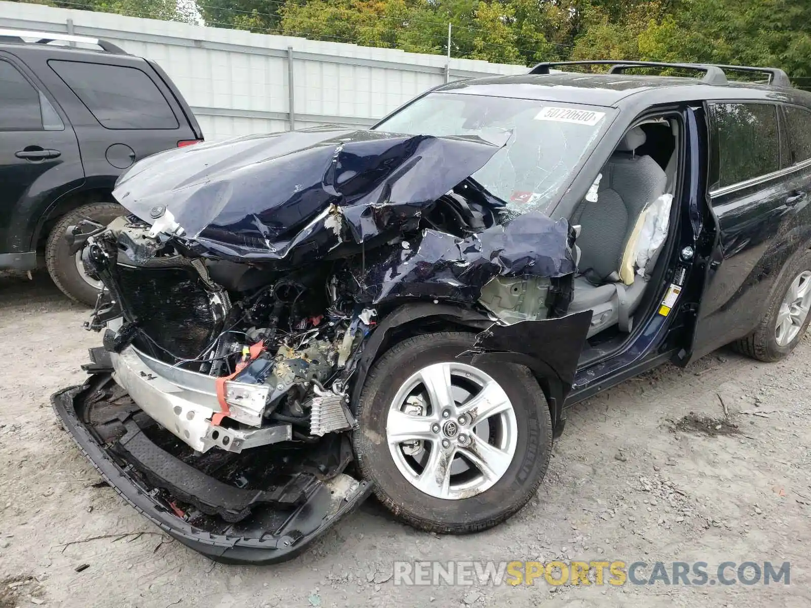 9 Photograph of a damaged car 5TDBZRBH3LS517509 TOYOTA HIGHLANDER 2020