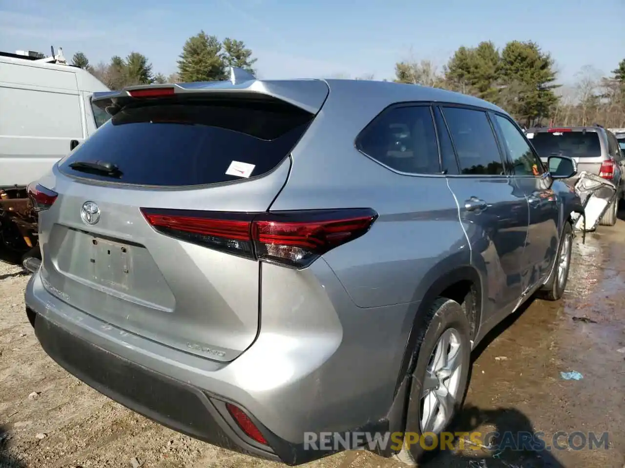 4 Photograph of a damaged car 5TDBZRBH5LS025130 TOYOTA HIGHLANDER 2020