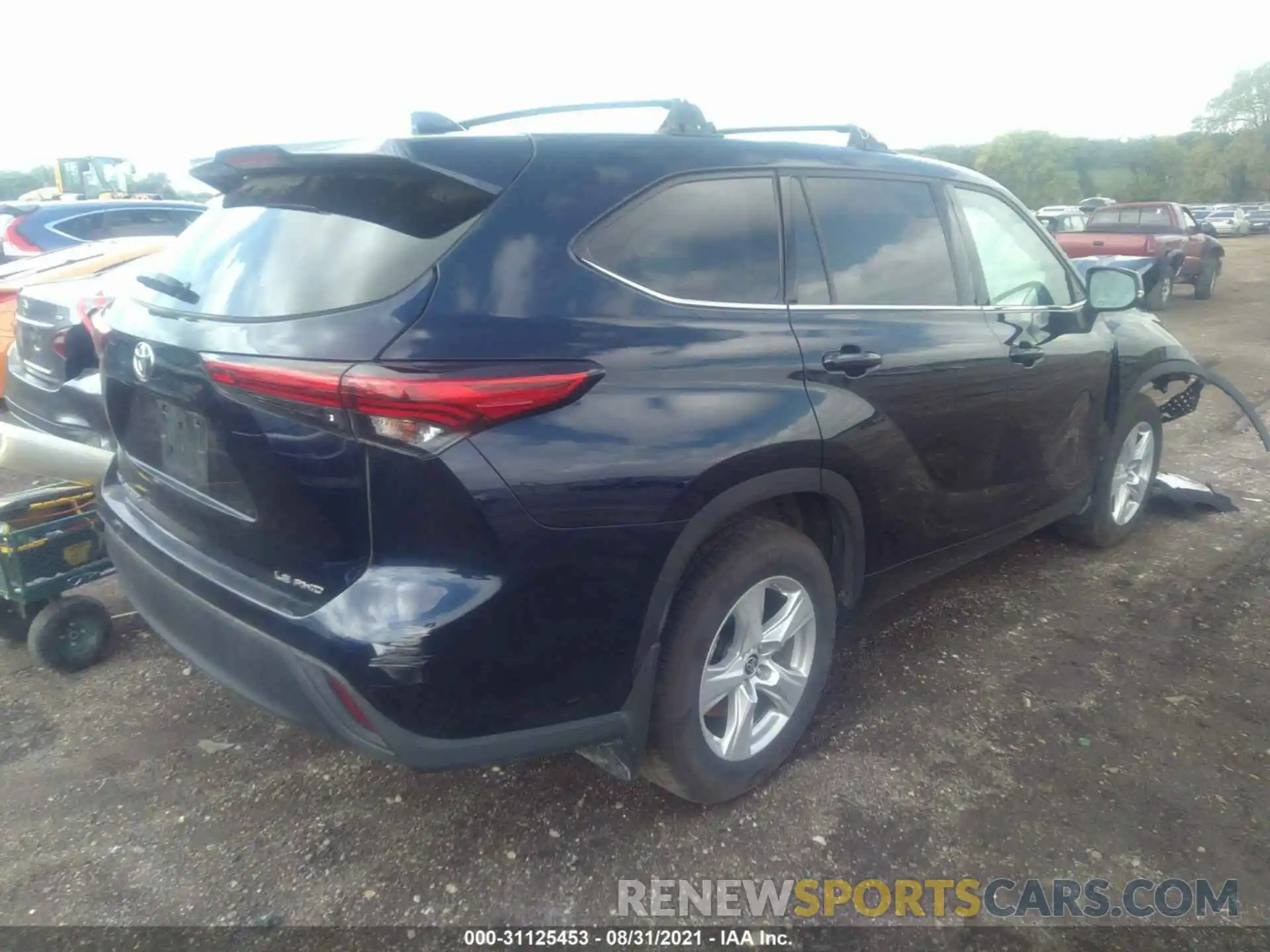 4 Photograph of a damaged car 5TDBZRBH5LS028884 TOYOTA HIGHLANDER 2020