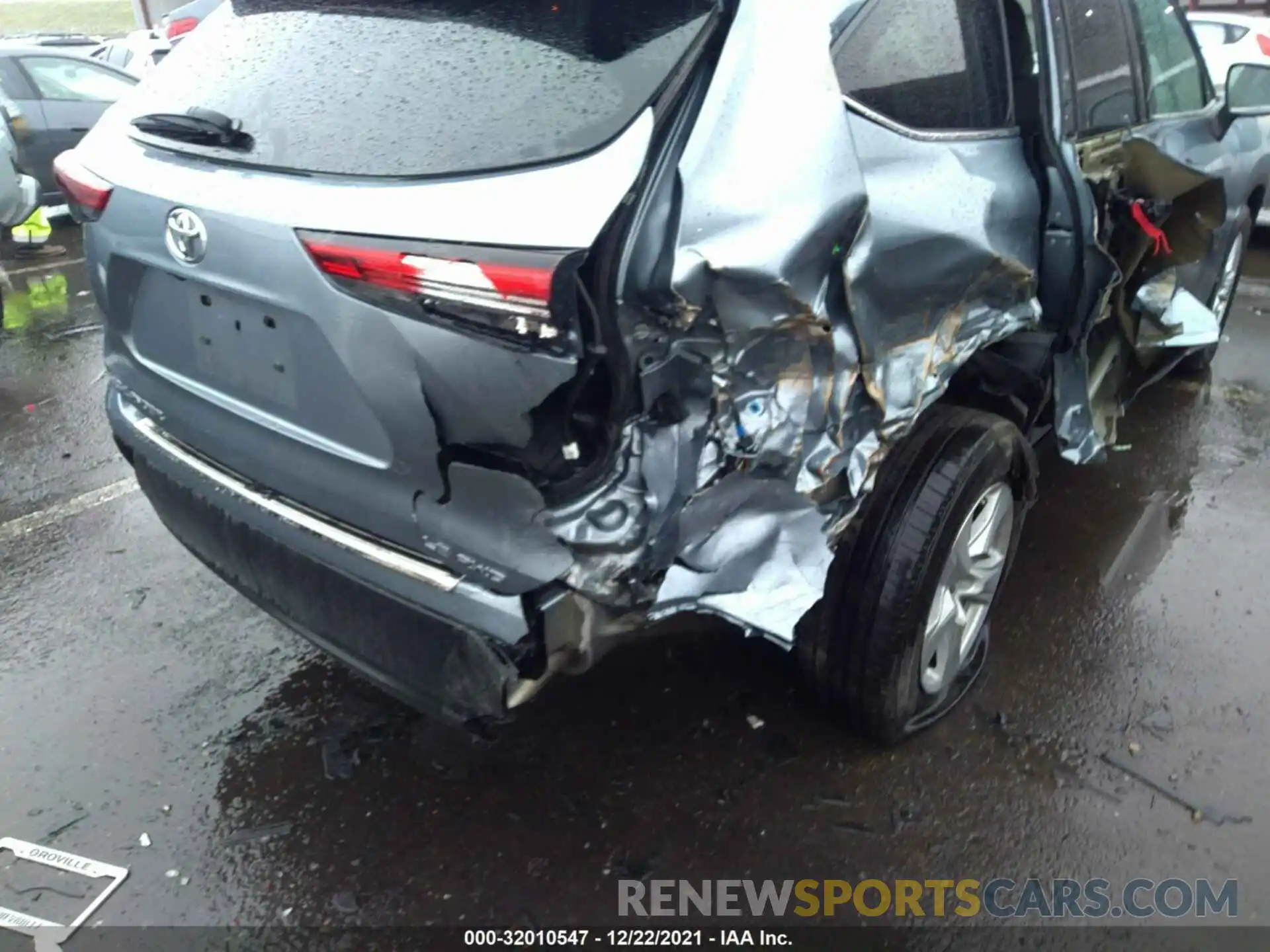 6 Photograph of a damaged car 5TDBZRBH5LS038606 TOYOTA HIGHLANDER 2020