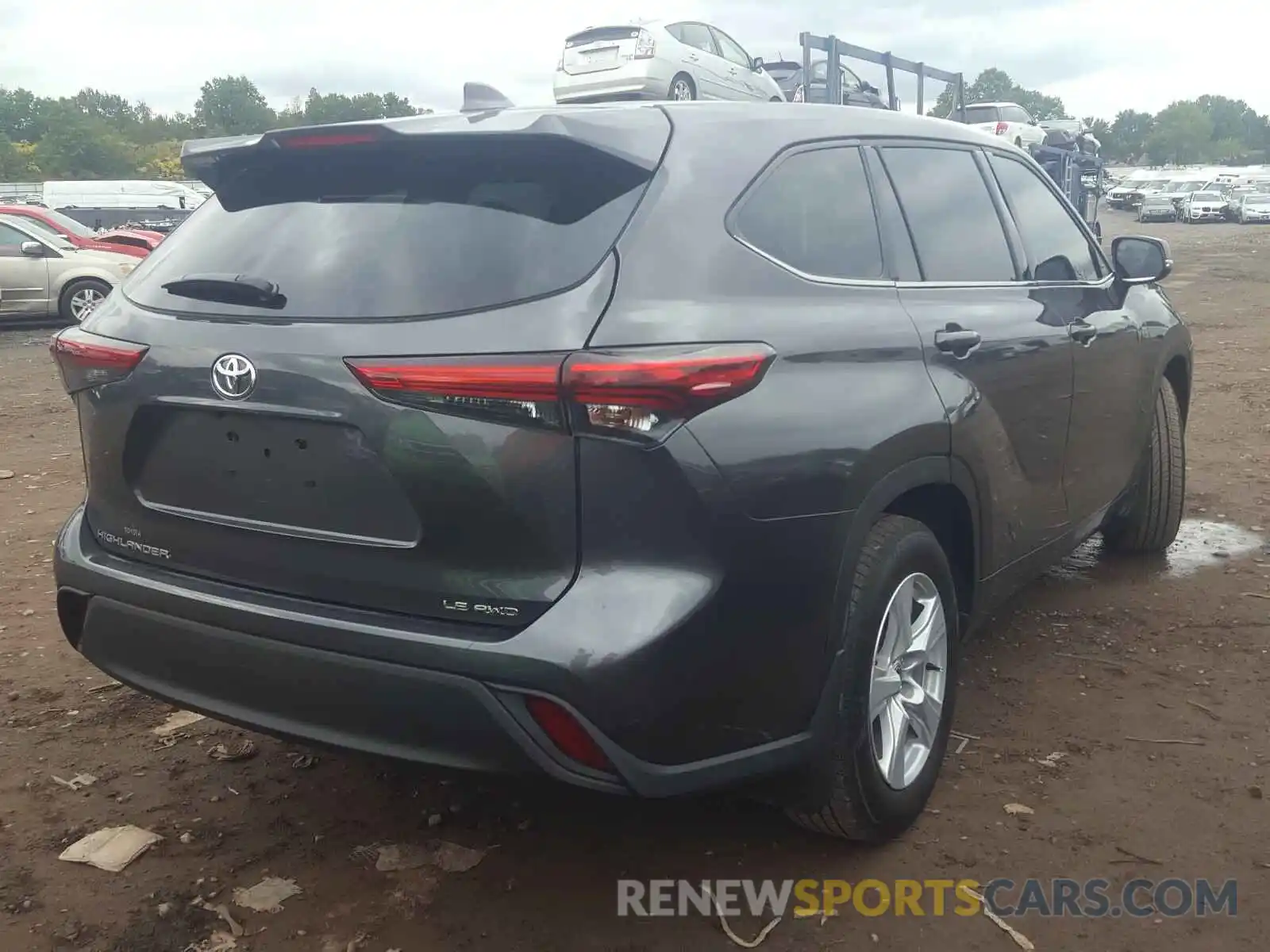 4 Photograph of a damaged car 5TDBZRBH6LS009308 TOYOTA HIGHLANDER 2020