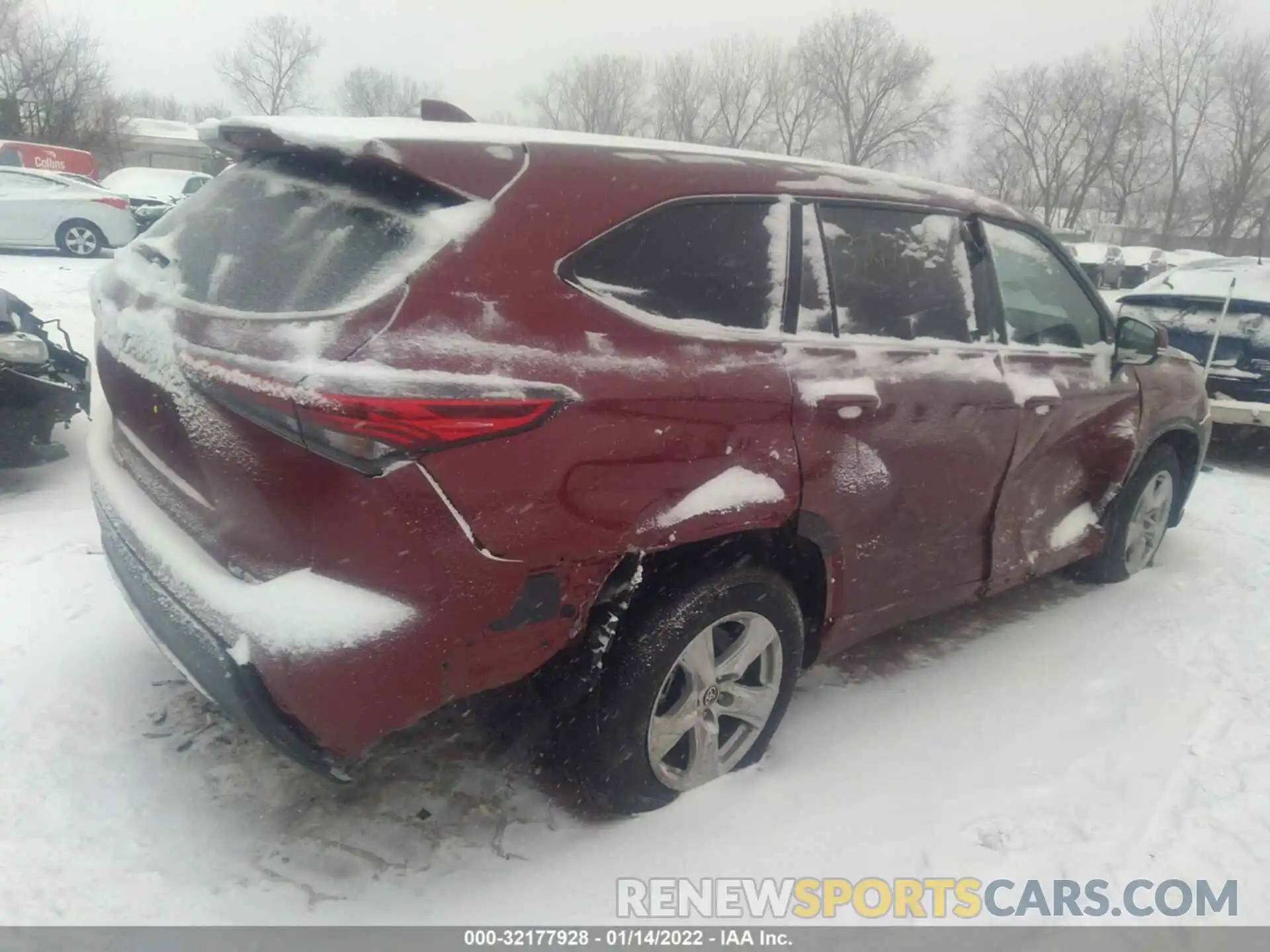 4 Photograph of a damaged car 5TDBZRBH6LS512238 TOYOTA HIGHLANDER 2020