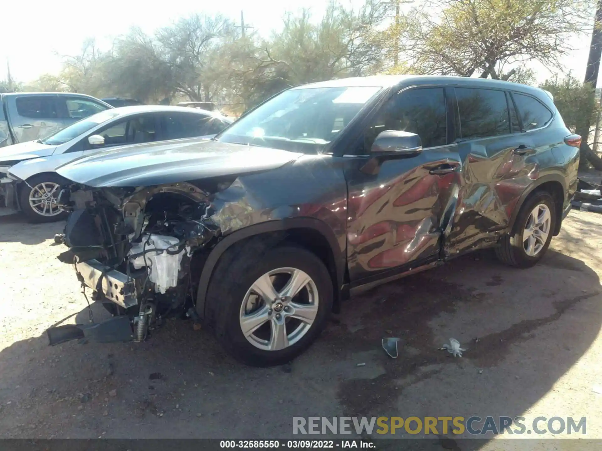 2 Photograph of a damaged car 5TDBZRBH7LS009432 TOYOTA HIGHLANDER 2020