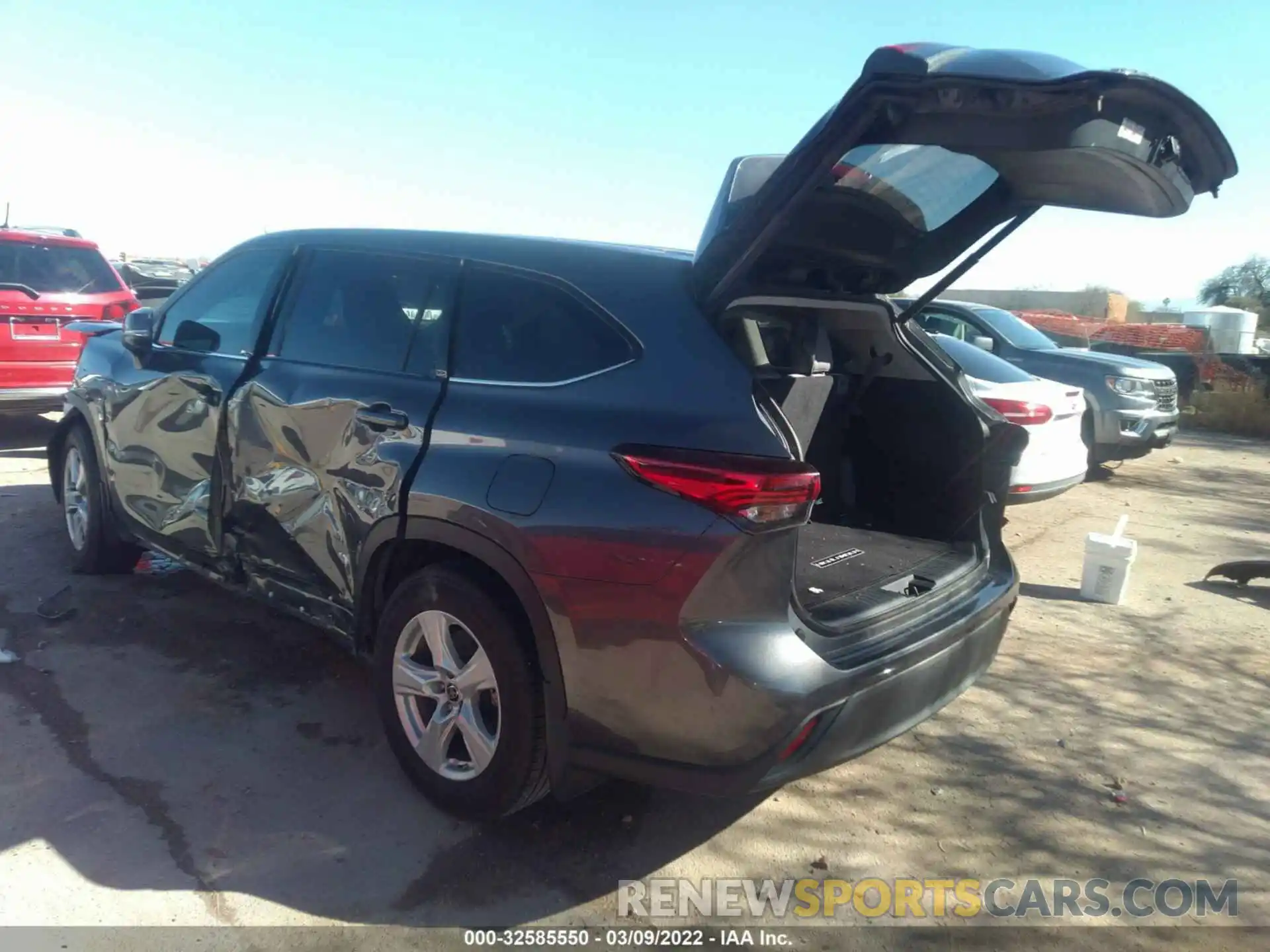 3 Photograph of a damaged car 5TDBZRBH7LS009432 TOYOTA HIGHLANDER 2020