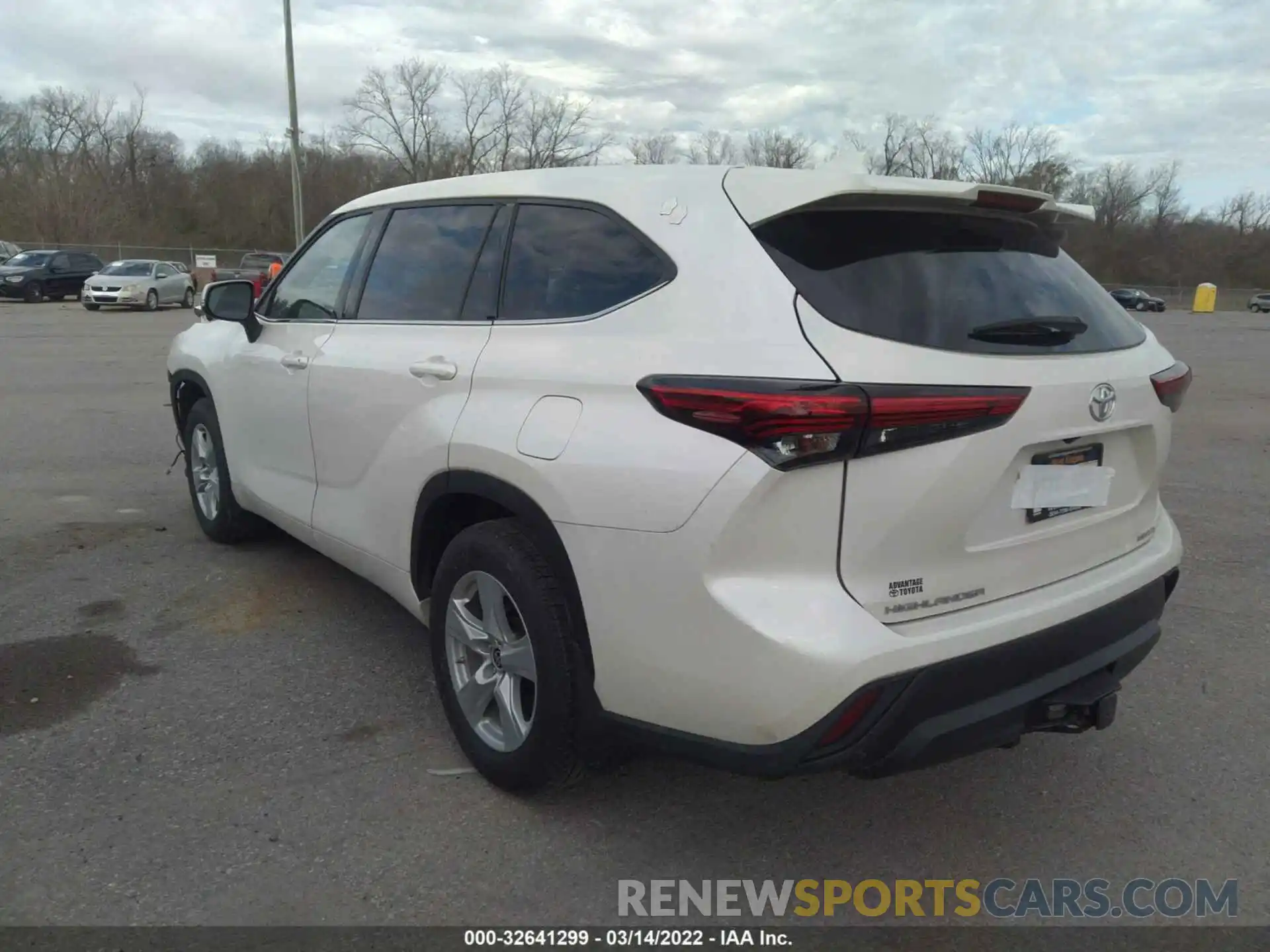 3 Photograph of a damaged car 5TDBZRBH7LS051437 TOYOTA HIGHLANDER 2020