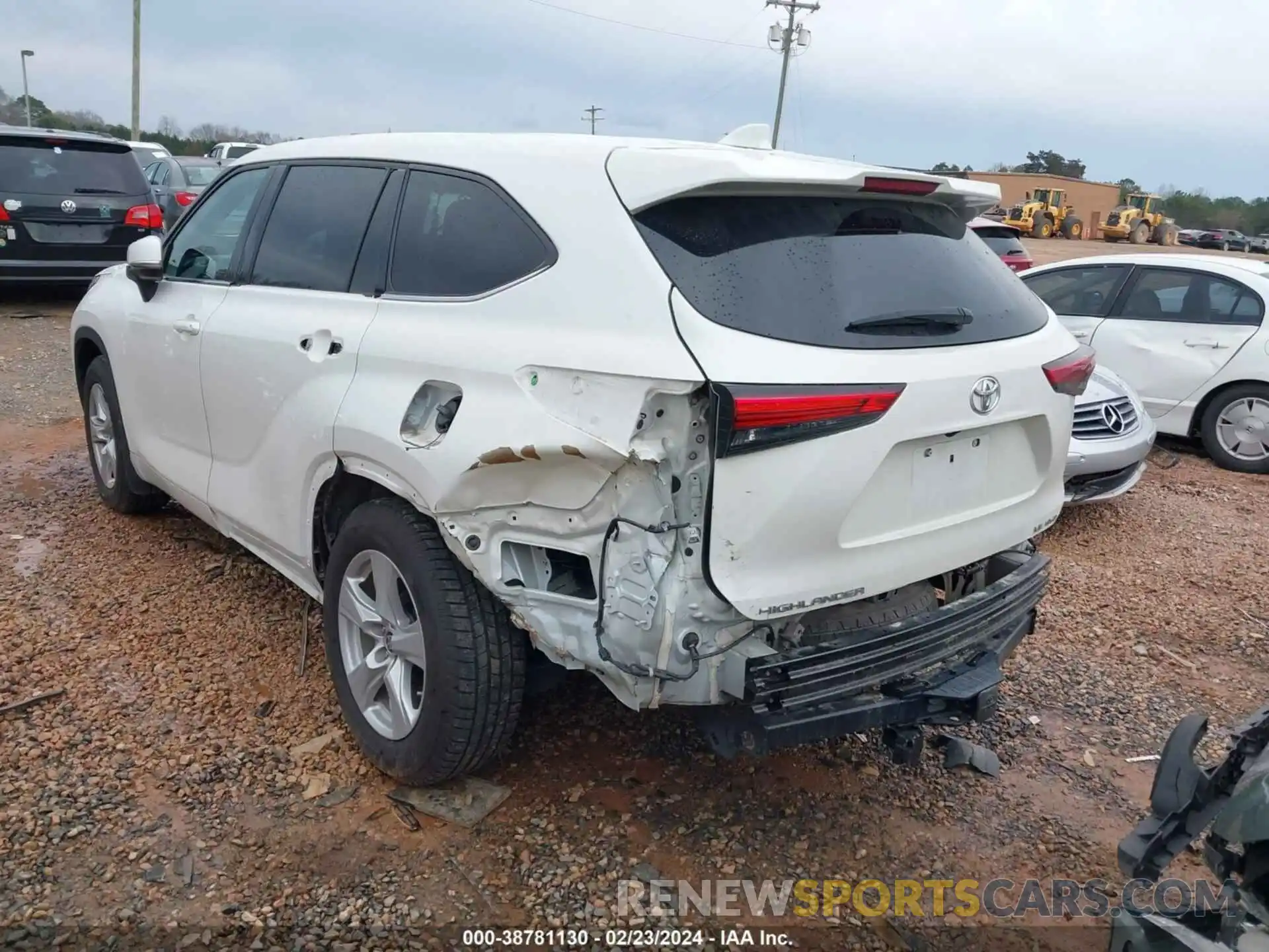 3 Photograph of a damaged car 5TDBZRBH7LS517206 TOYOTA HIGHLANDER 2020