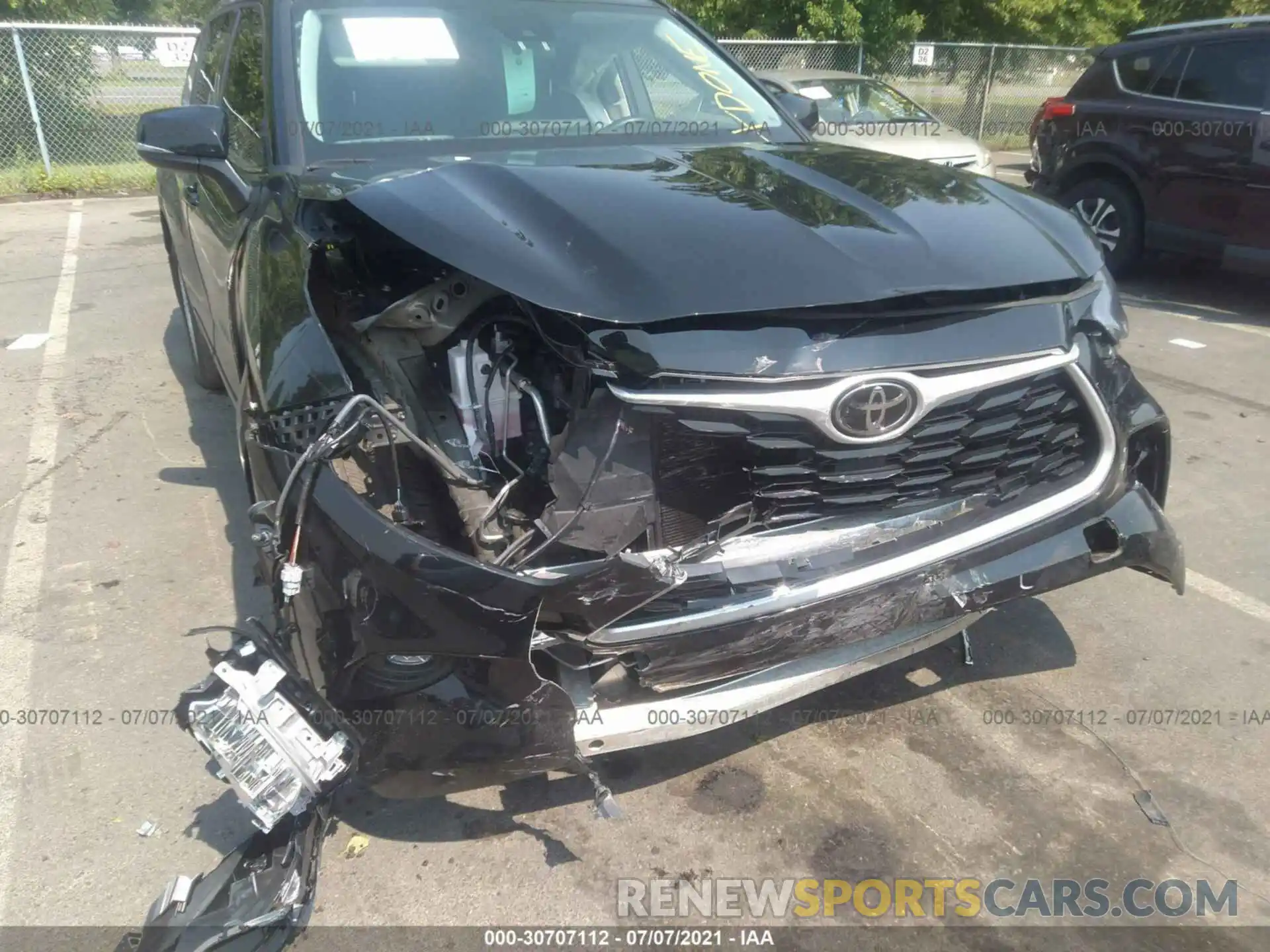 6 Photograph of a damaged car 5TDBZRBH8LS522771 TOYOTA HIGHLANDER 2020