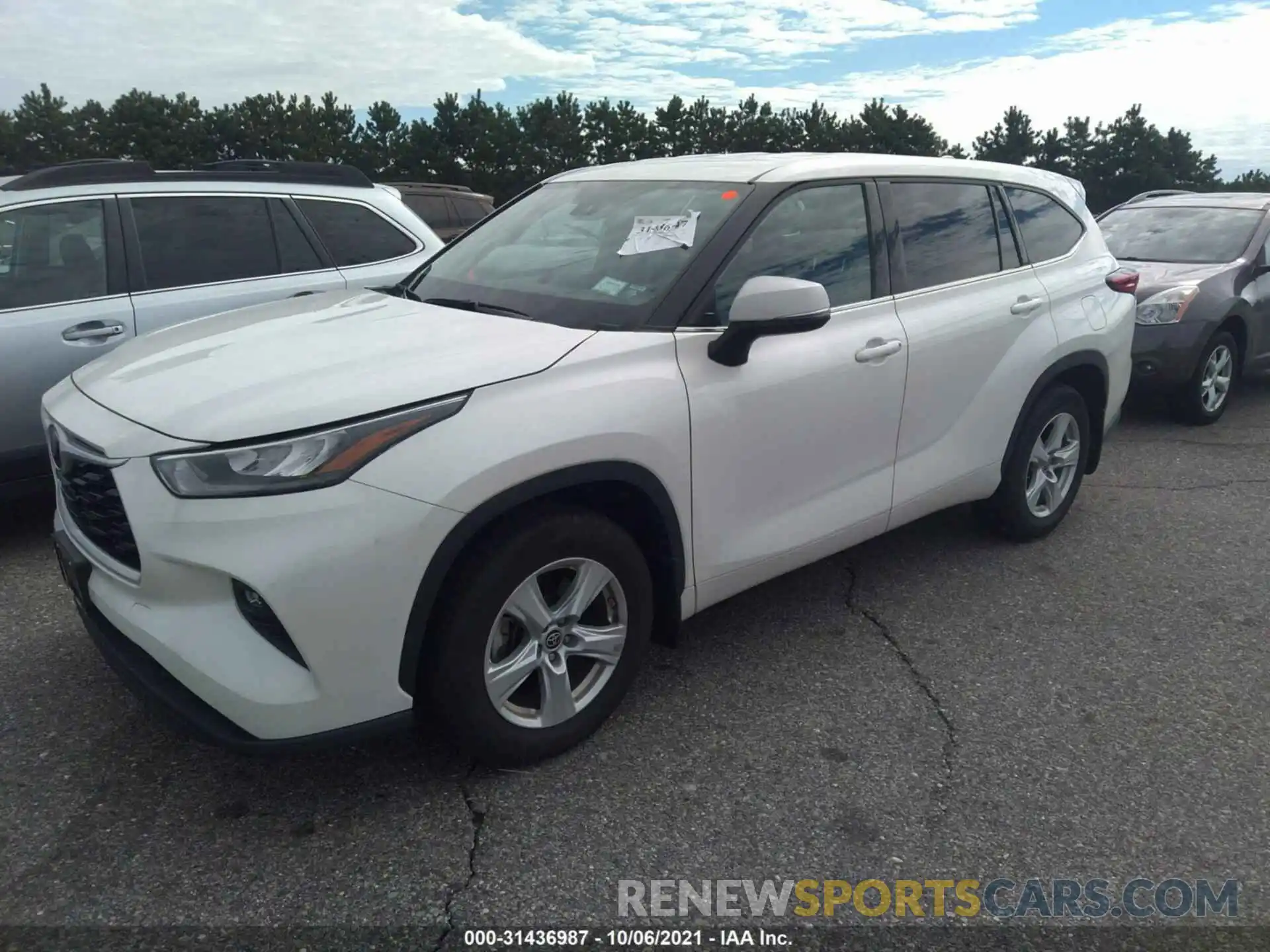 2 Photograph of a damaged car 5TDBZRBH9LS026247 TOYOTA HIGHLANDER 2020