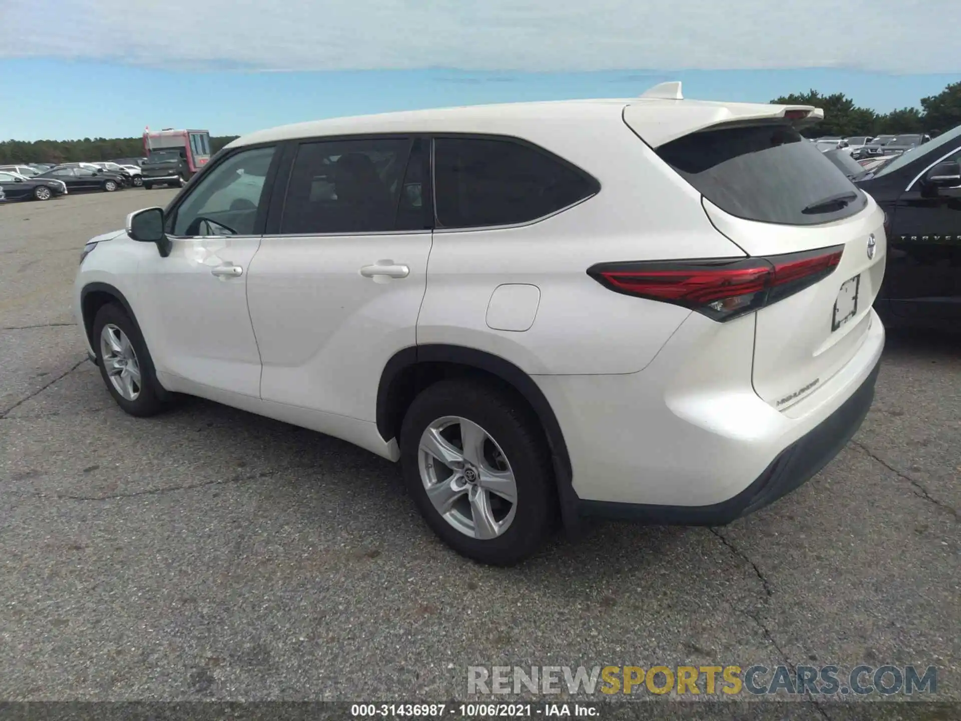 3 Photograph of a damaged car 5TDBZRBH9LS026247 TOYOTA HIGHLANDER 2020