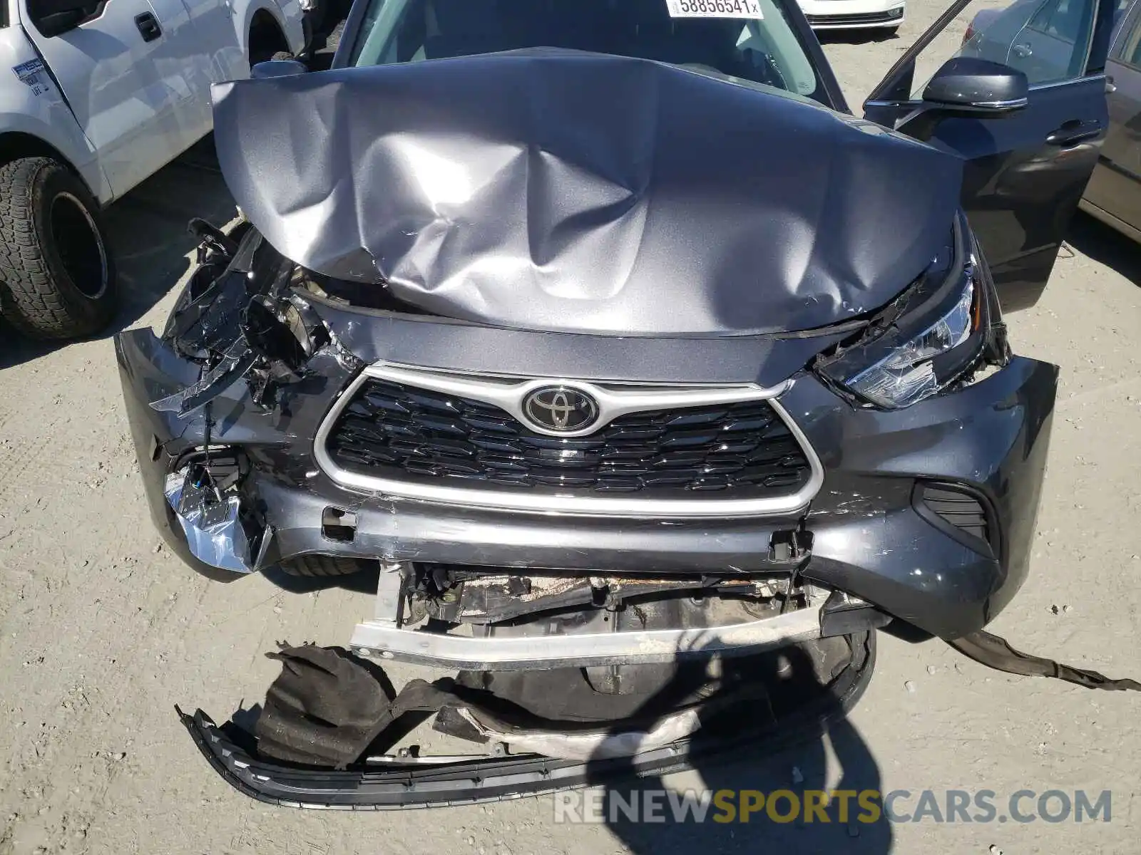 6 Photograph of a damaged car 5TDCZRAH0LS002635 TOYOTA HIGHLANDER 2020