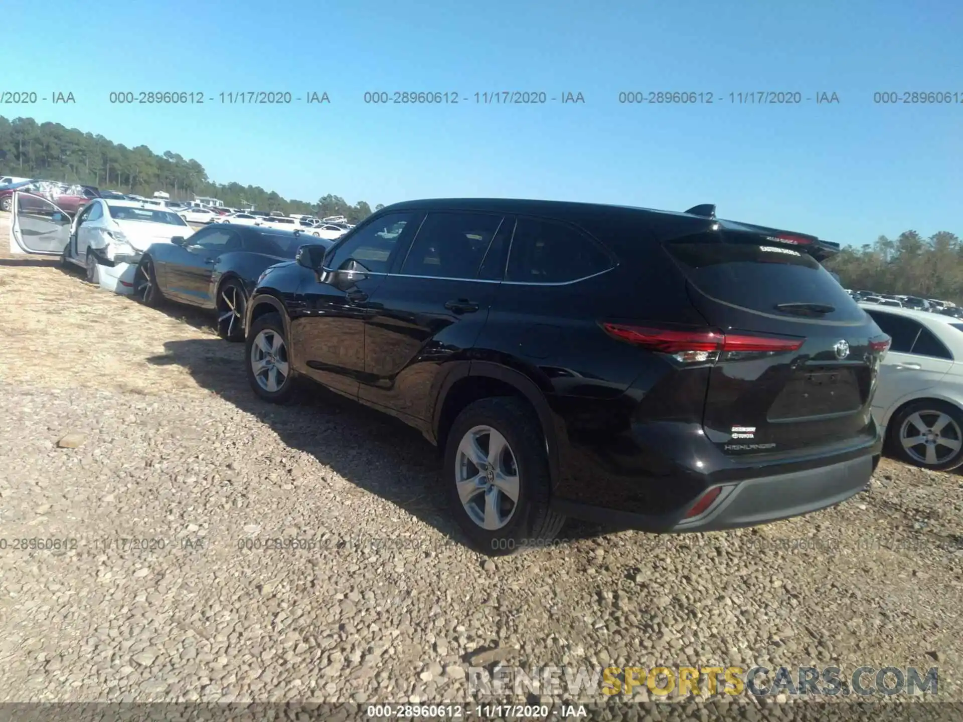 3 Photograph of a damaged car 5TDCZRAH0LS016969 TOYOTA HIGHLANDER 2020