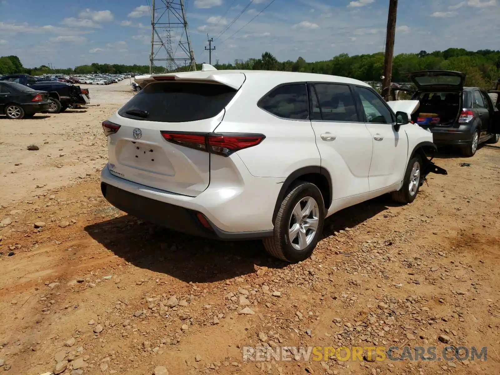 4 Photograph of a damaged car 5TDCZRAH1LS001431 TOYOTA HIGHLANDER 2020