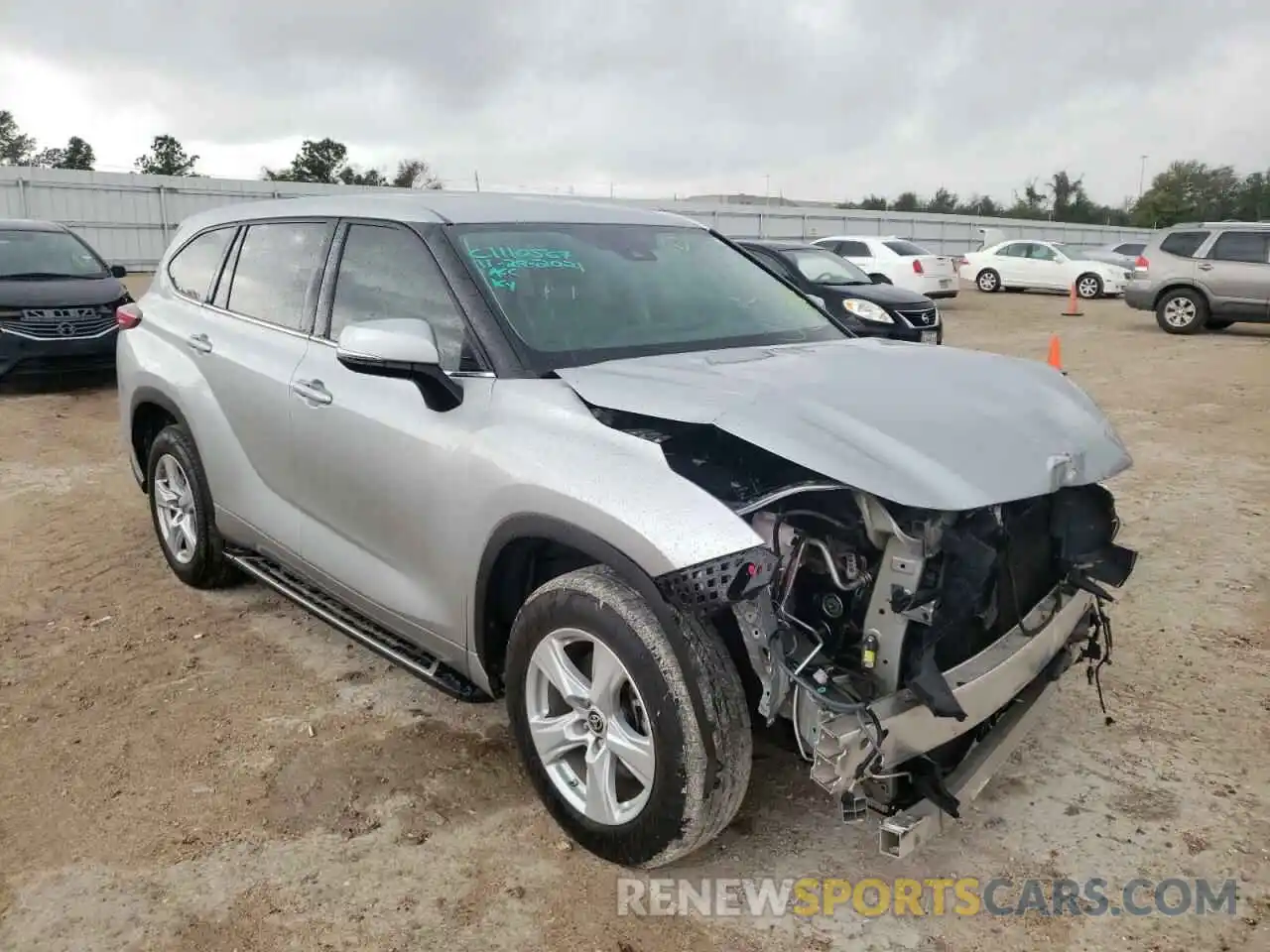 1 Photograph of a damaged car 5TDCZRAH1LS500374 TOYOTA HIGHLANDER 2020