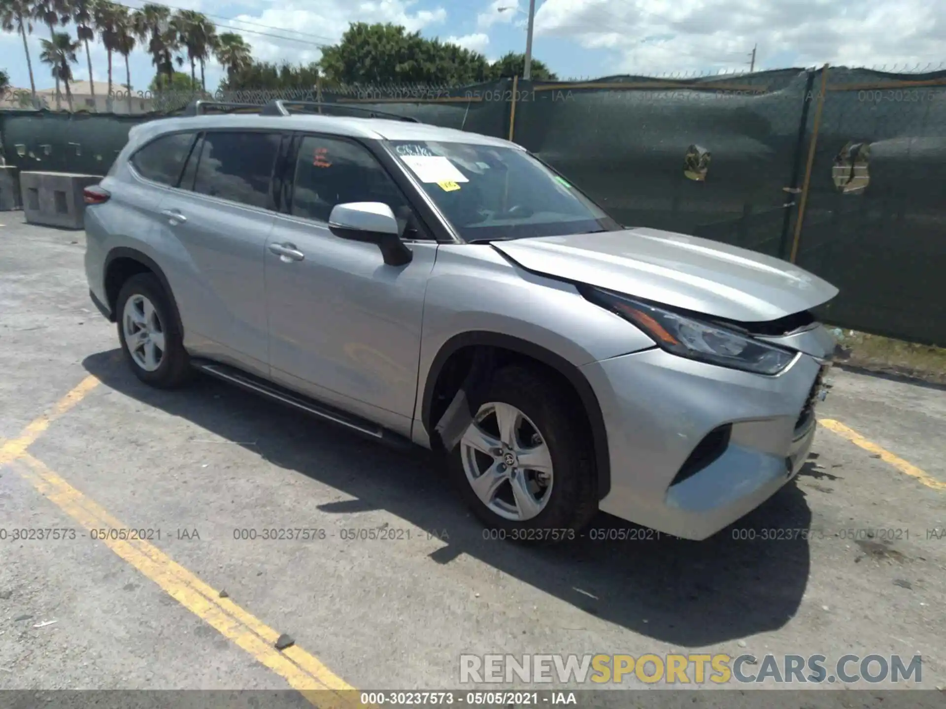 1 Photograph of a damaged car 5TDCZRAH3LS500876 TOYOTA HIGHLANDER 2020